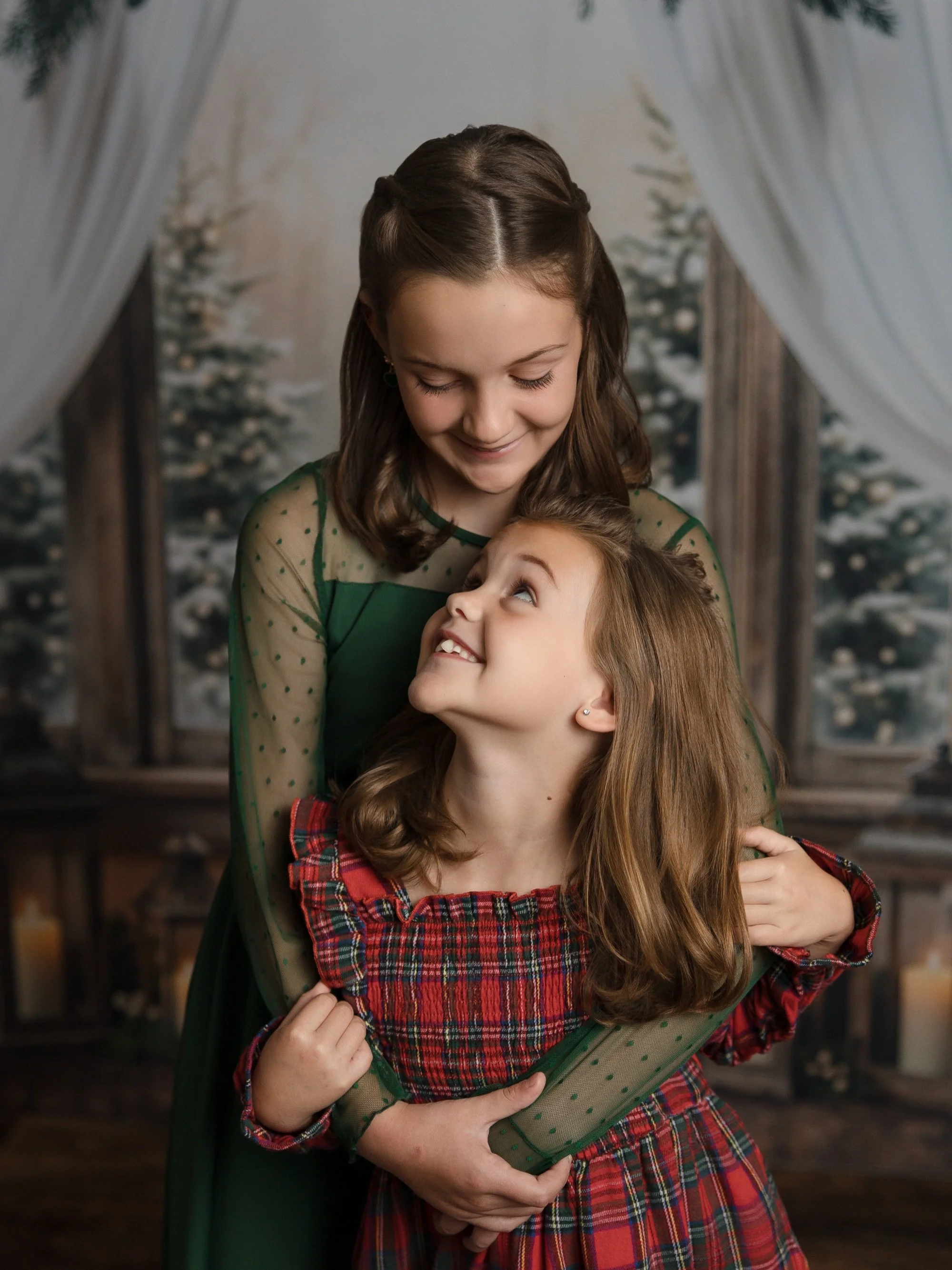 Don&rsquo;t forget, we just launched our holiday mini sessions and if you want to secure your spot, then click the link in our bio today!

Santa minis will be announced soon&hellip; so stay tuned! 👂🏼

#HolidayPhotos #HolidayMinis #Christmas #Holida