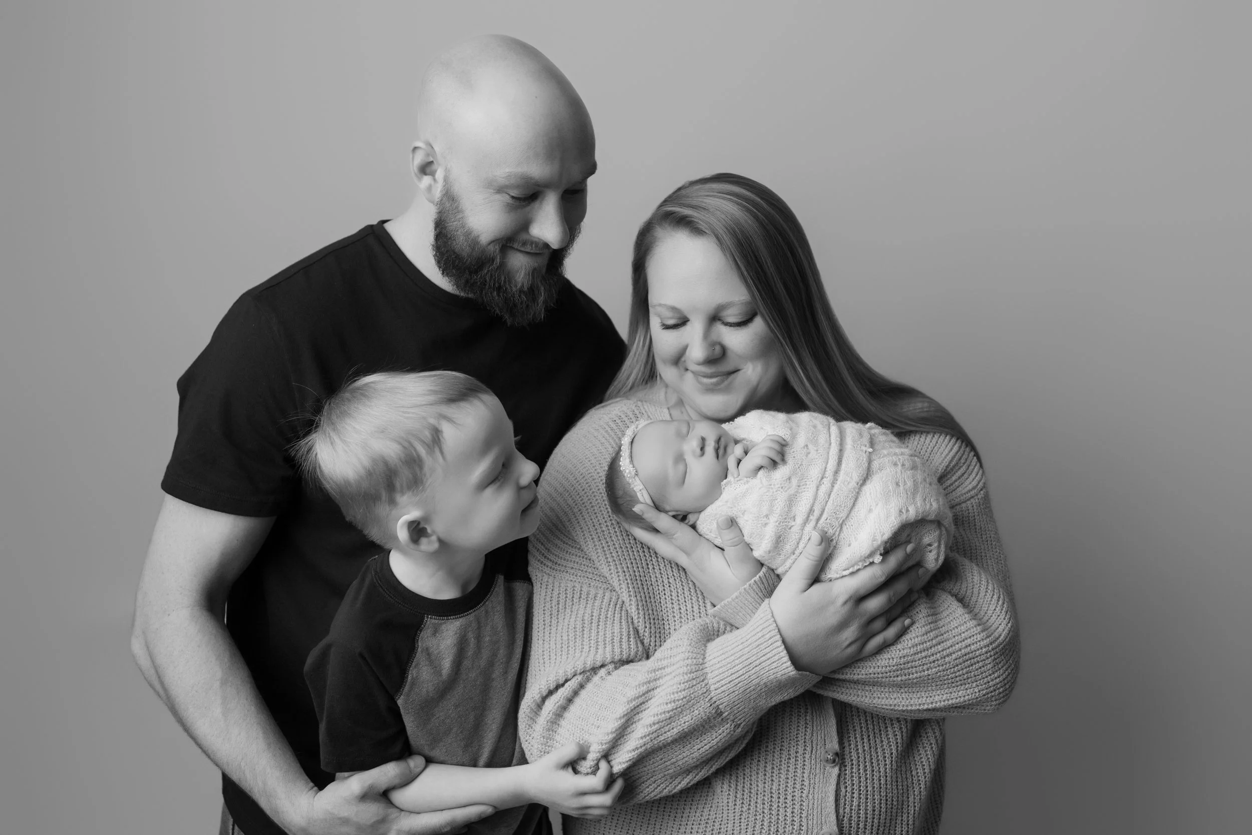 Family & Newborn portraits in Middletown, VA