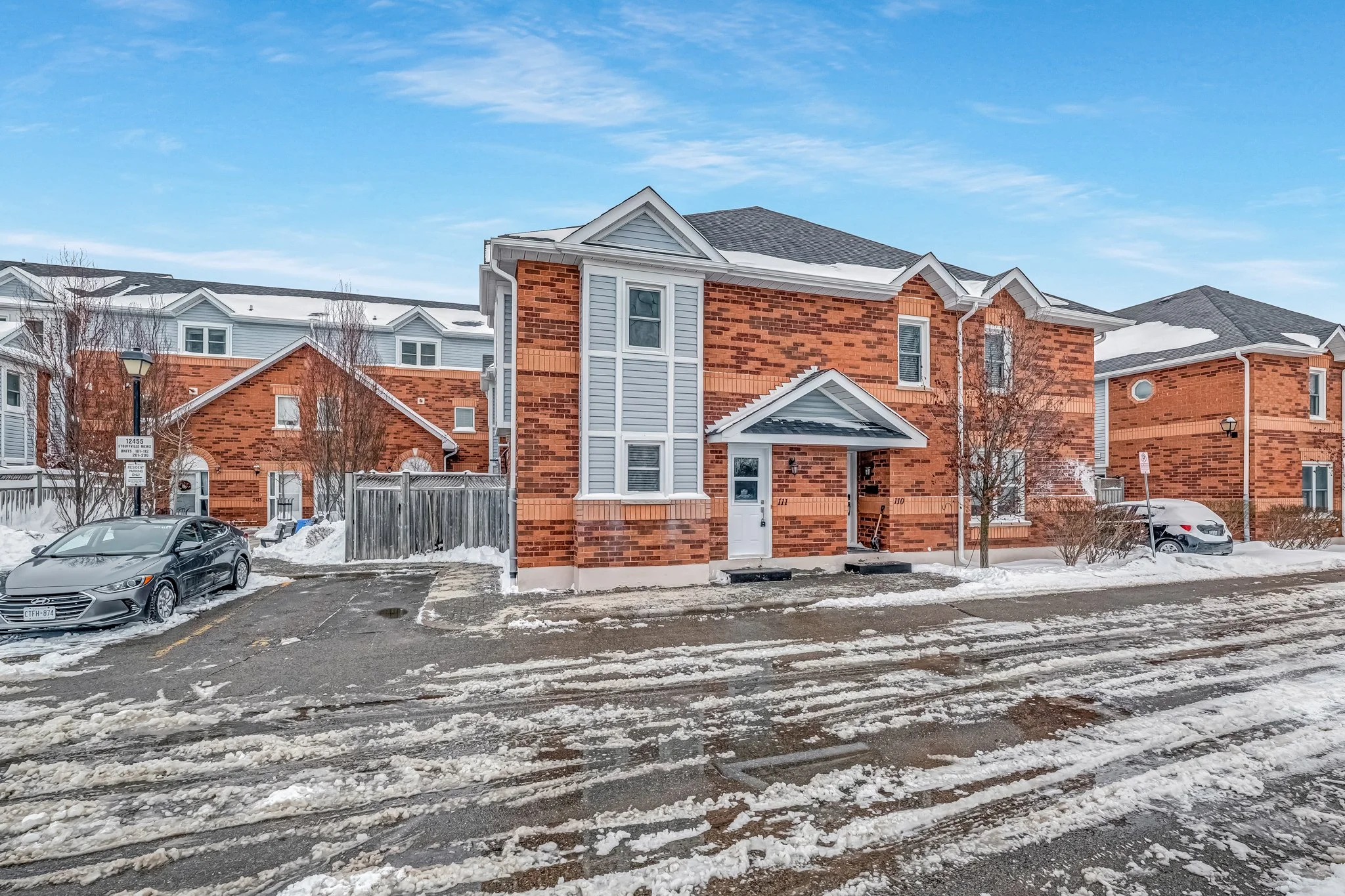 12455-Ninth-Line-#111-Stouffville-Web-MLS-3.jpg