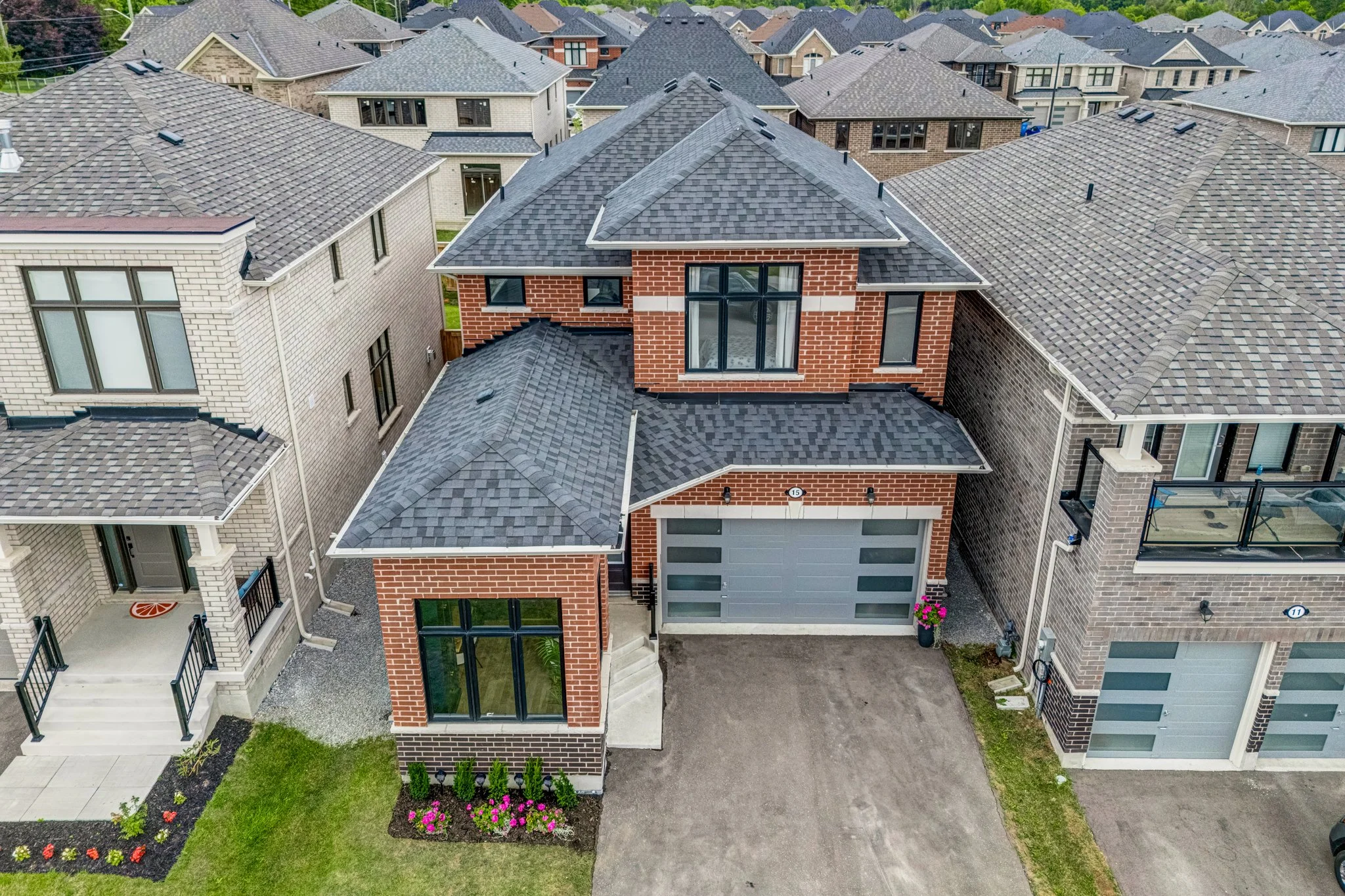 15-Ainslie-Hill-Crescent-Sutton-Web-MLS-3.jpg