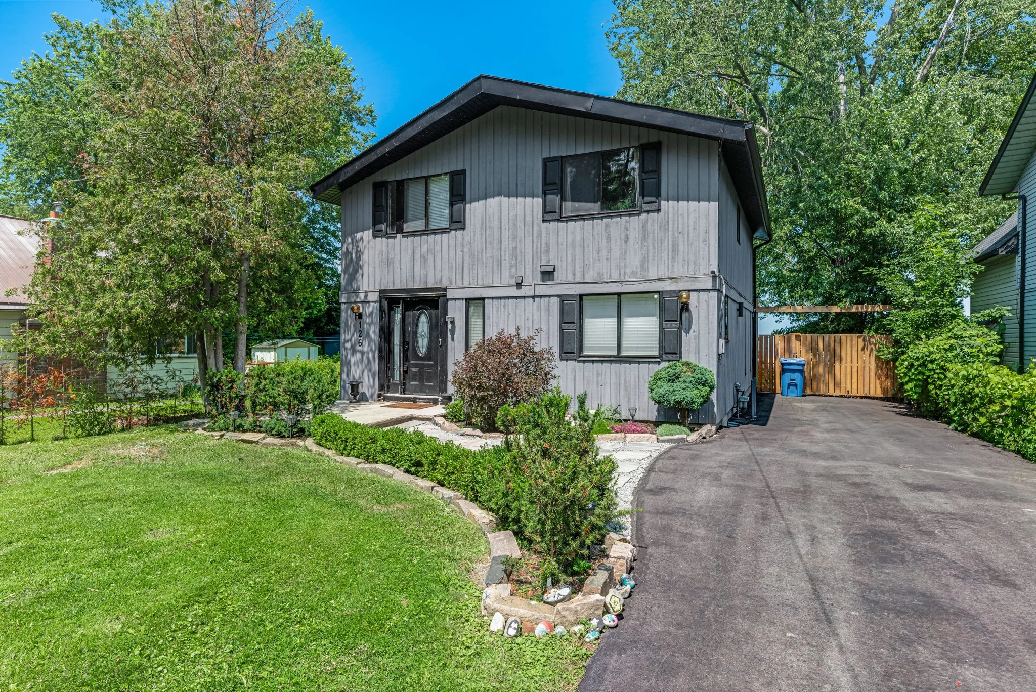 126-Moores-Beach-Road-Georgina-Web-MLS-13.jpg