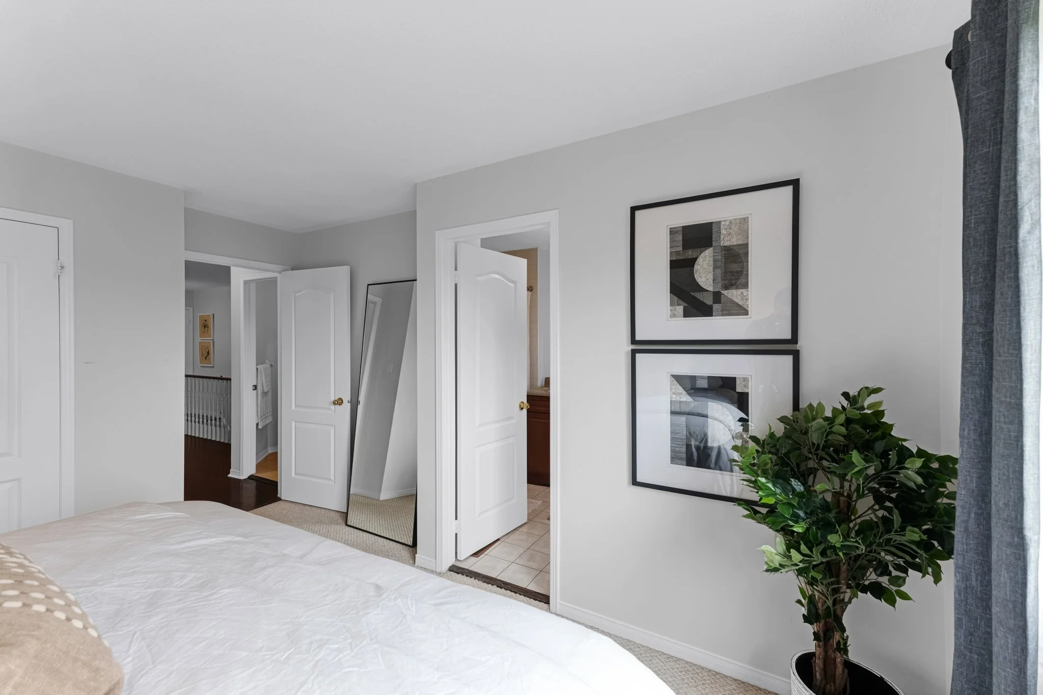 478-Heddle-Crescent-Newmarket-Web-MLS-25.jpg