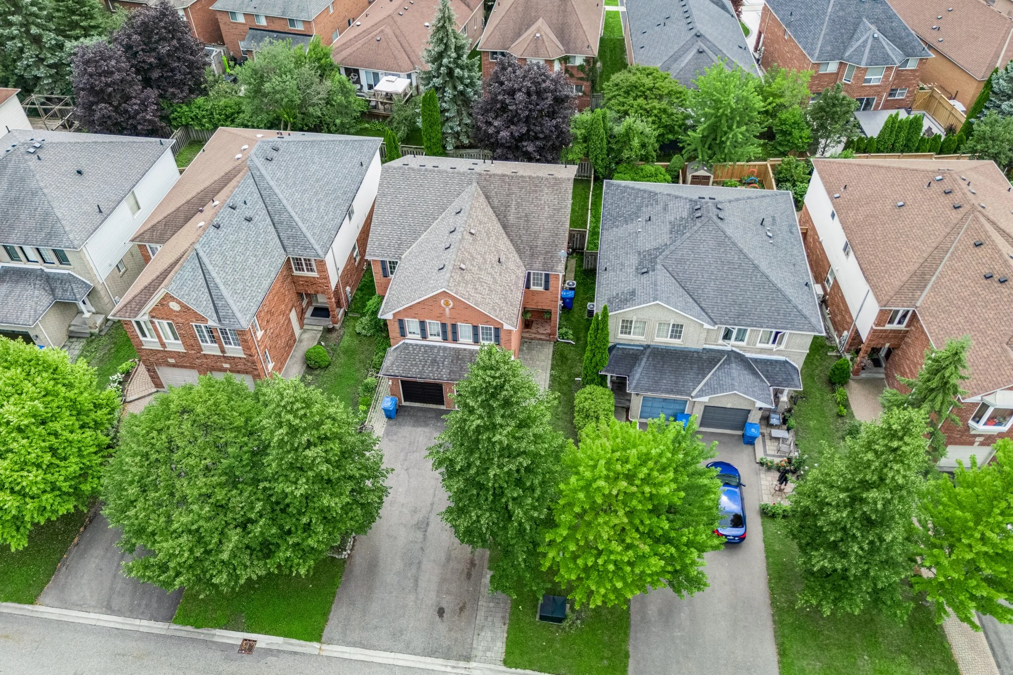 478-Heddle-Crescent-Drone-Newmarket-Web-MLS-2.jpg