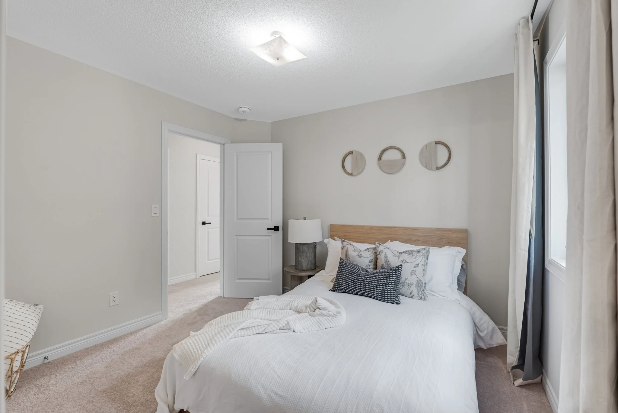 15-Ainslie-Hill-Crescent-Georgina-Web-MLS-50.jpg