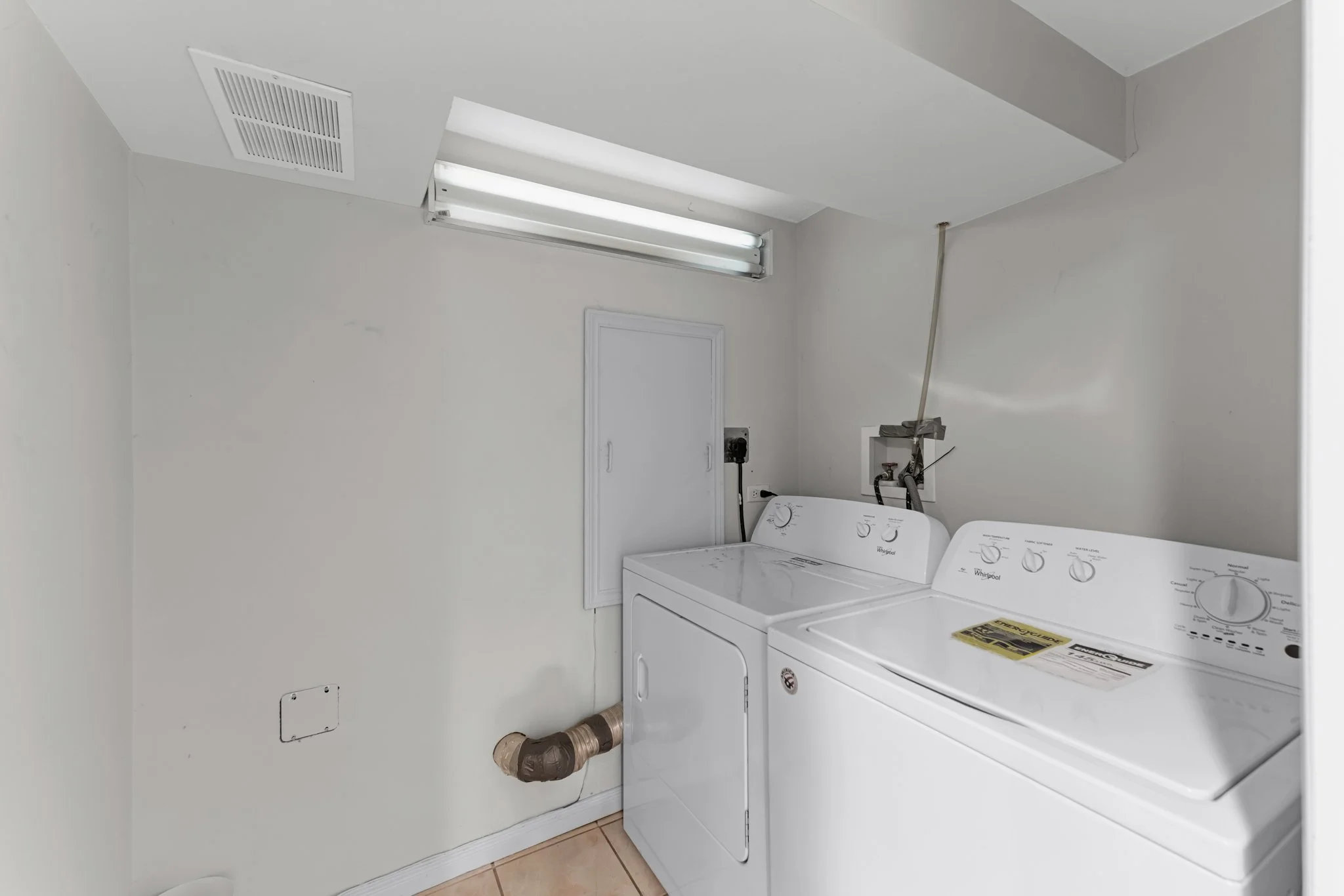 478-Heddle-Crescent-Newmarket-Web-MLS-38.jpg