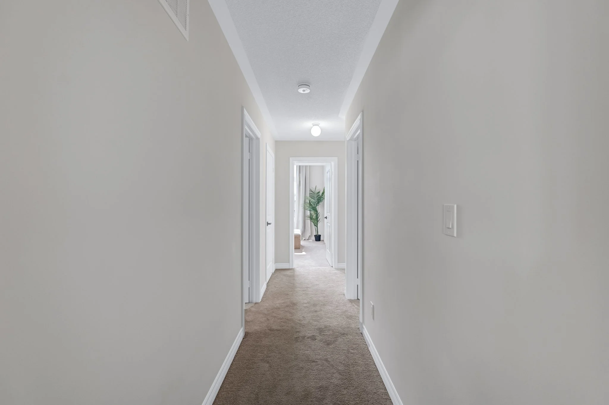 15-Ainslie-Hill-Crescent-Georgina-Web-MLS-42.jpg