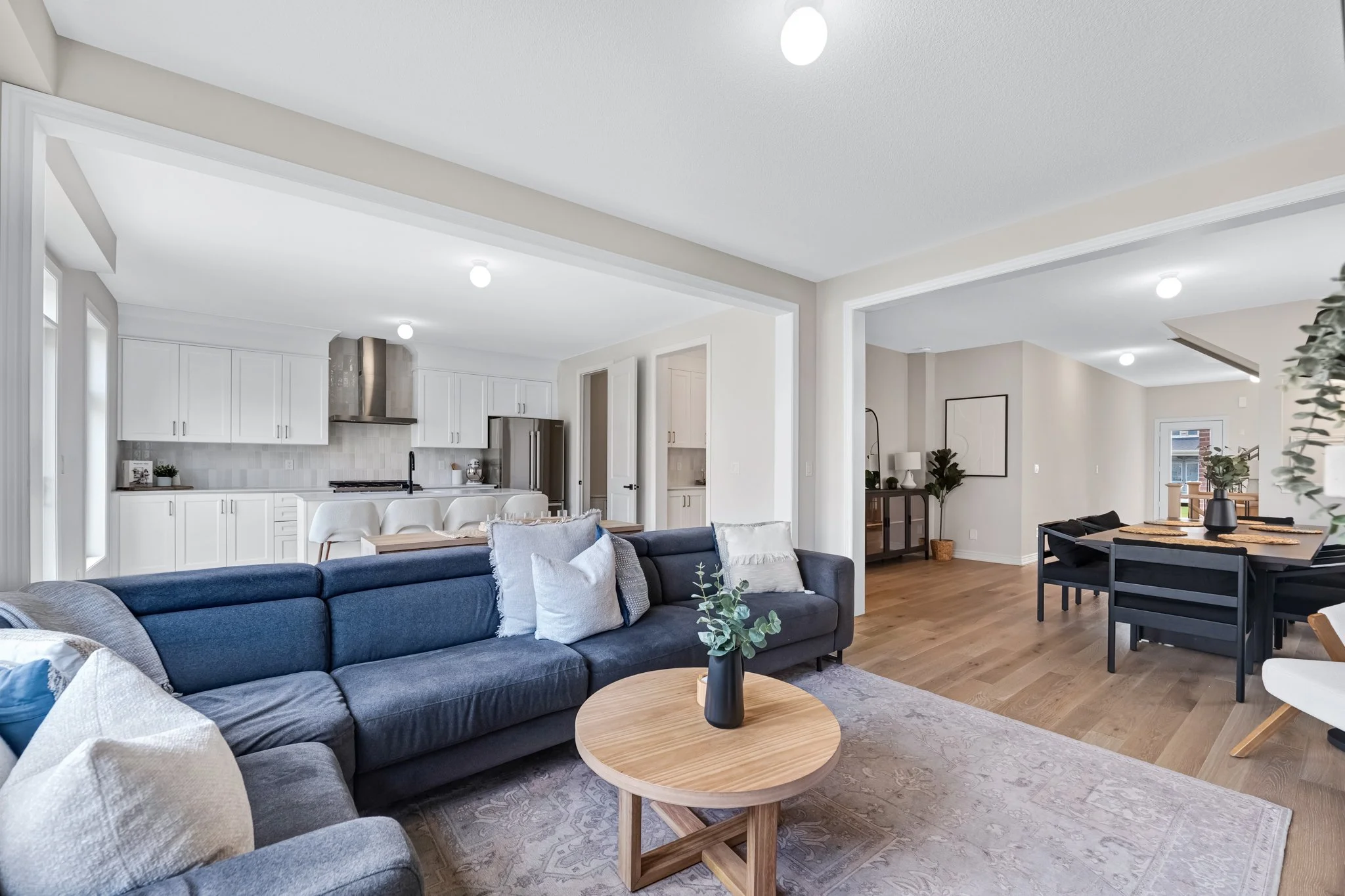 15-Ainslie-Hill-Crescent-Georgina-Web-MLS-17.jpg