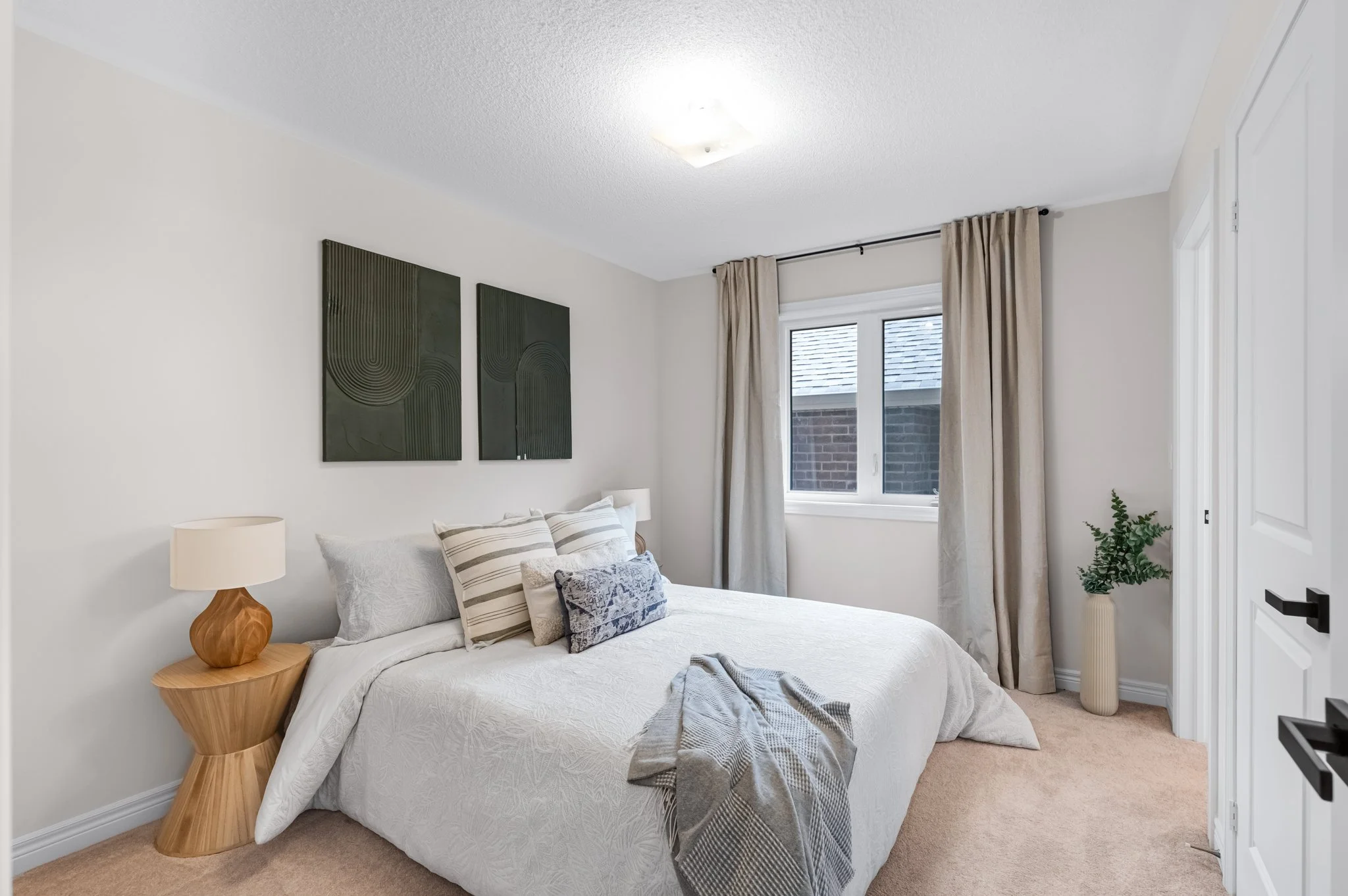 15-Ainslie-Hill-Crescent-Georgina-Web-MLS-47.jpg
