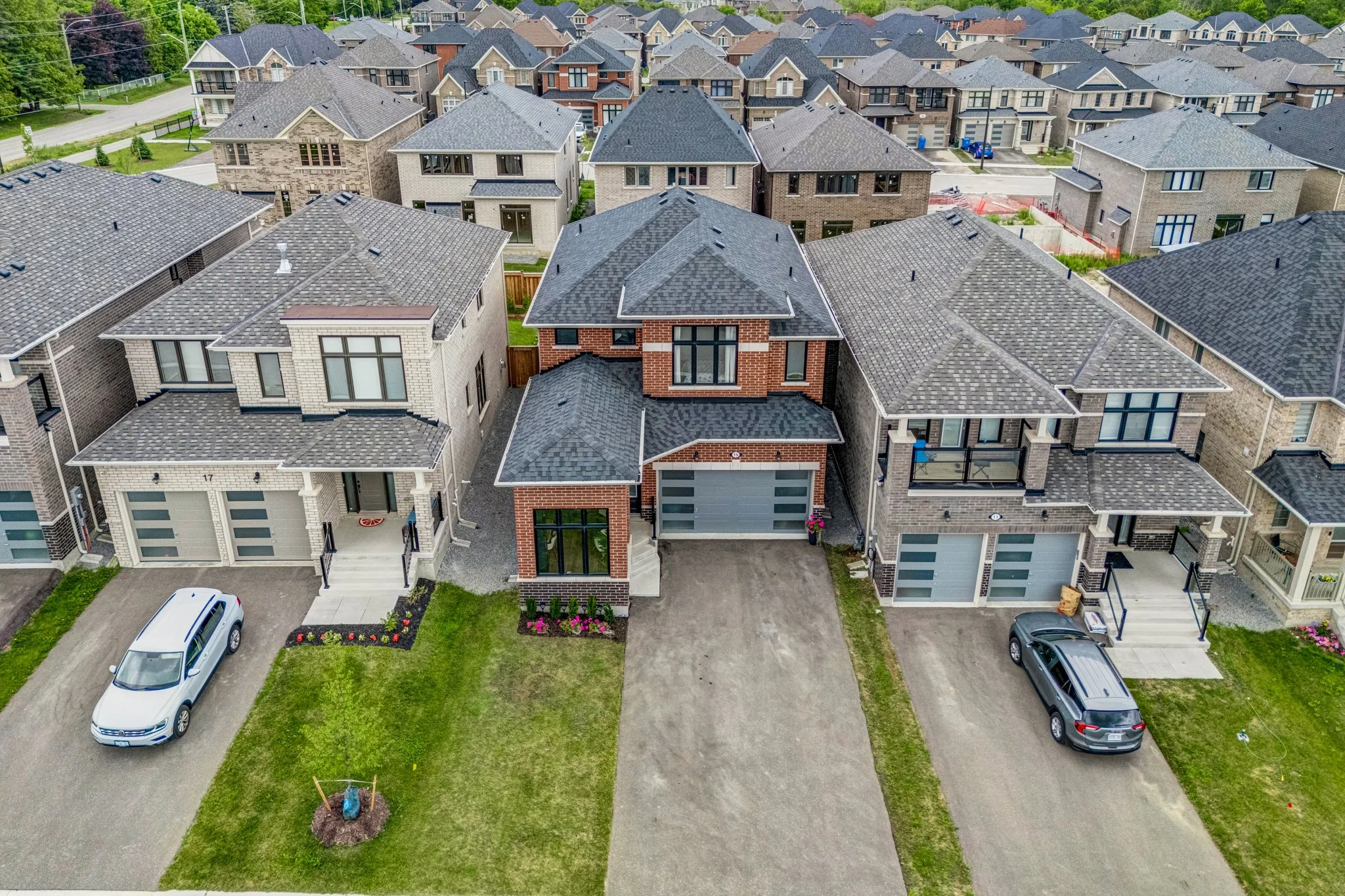 15-Ainslie-Hill-Crescent-Sutton-Web-MLS-1.jpg