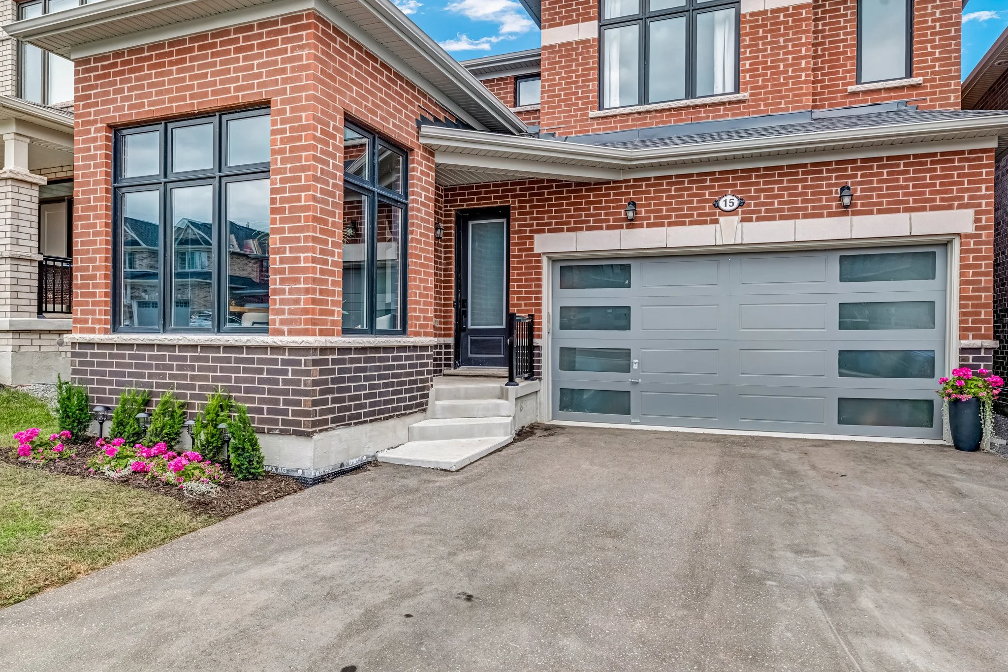 15-Ainslie-Hill-Crescent-Sutton-Web-MLS-10.jpg