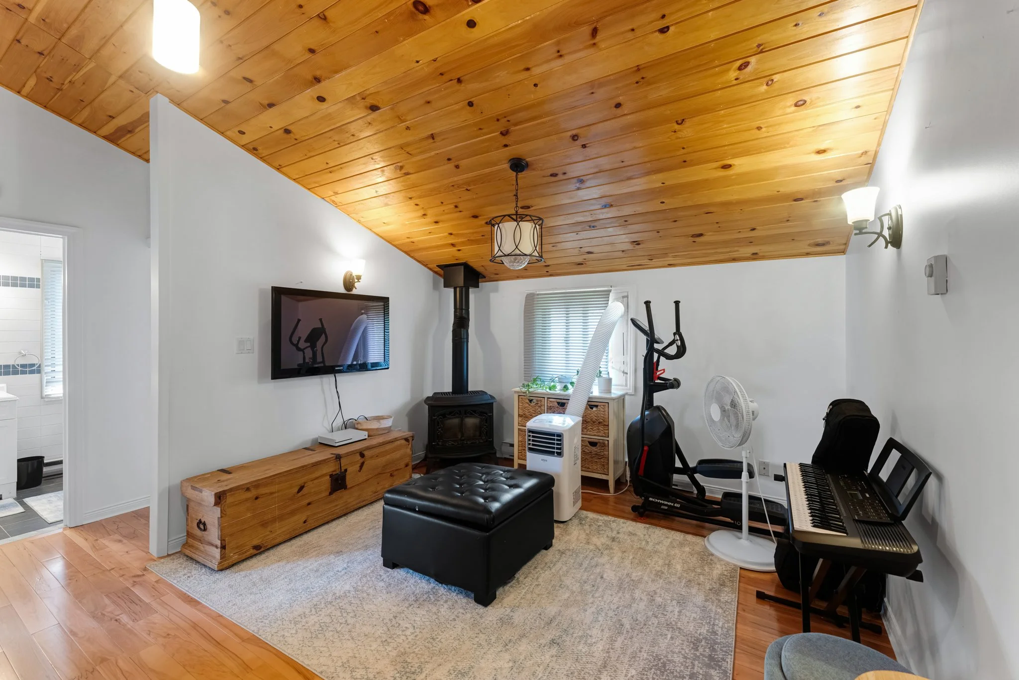 126-Moores-Beach-Road-Georgina-Web-MLS-41.jpg