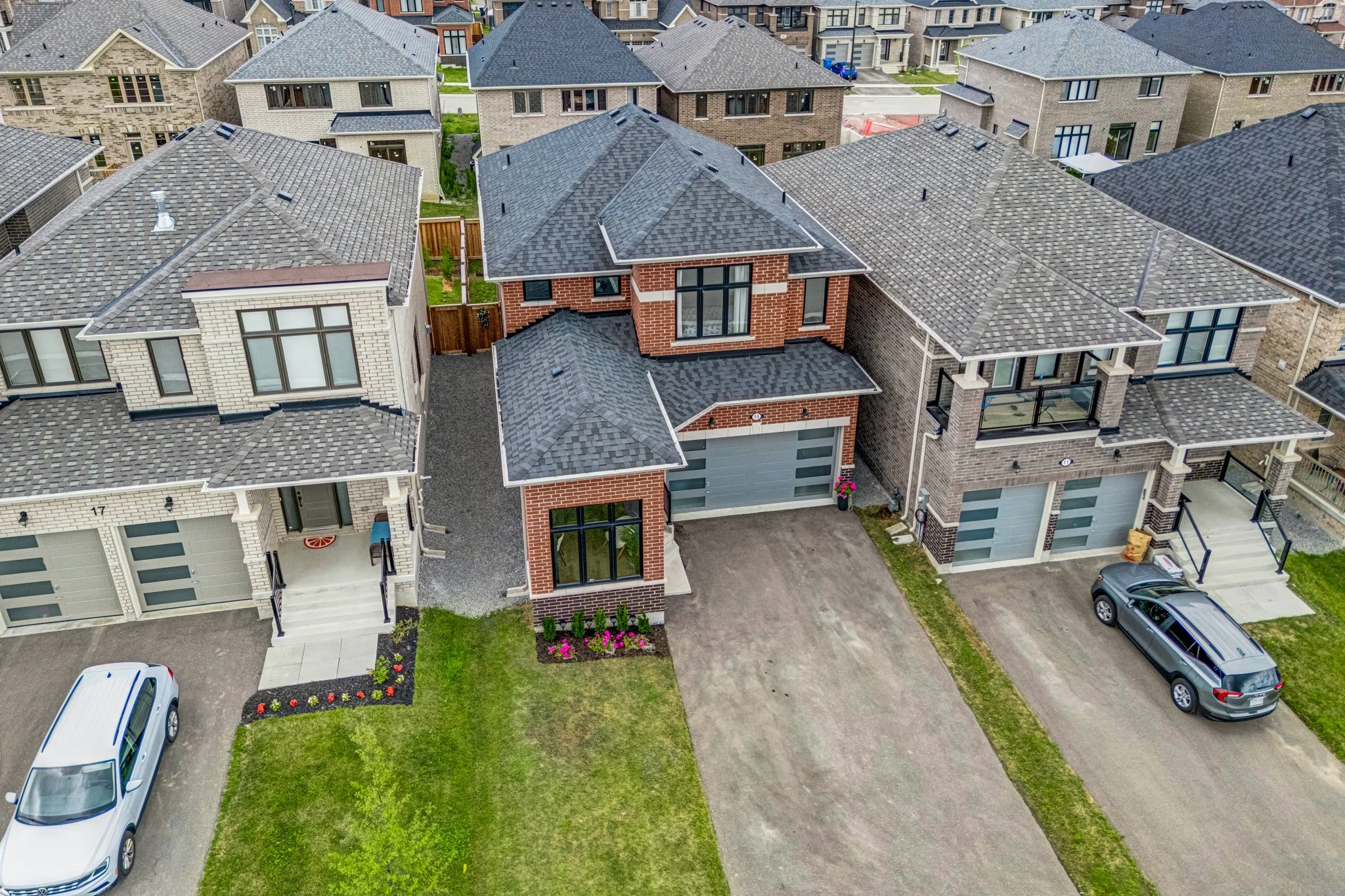 15-Ainslie-Hill-Crescent-Sutton-Web-MLS-2.jpg