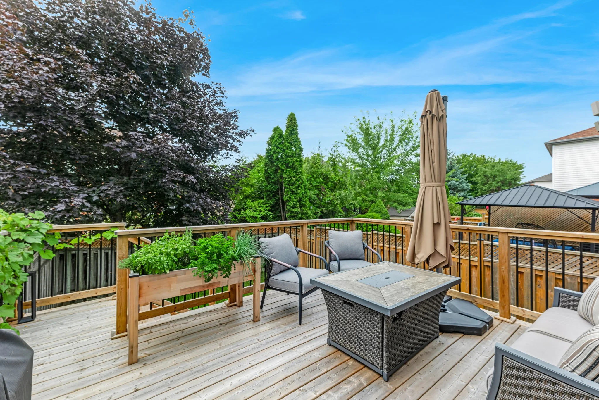 478-Heddle-Crescent-Newmarket-Web-MLS-40.jpg