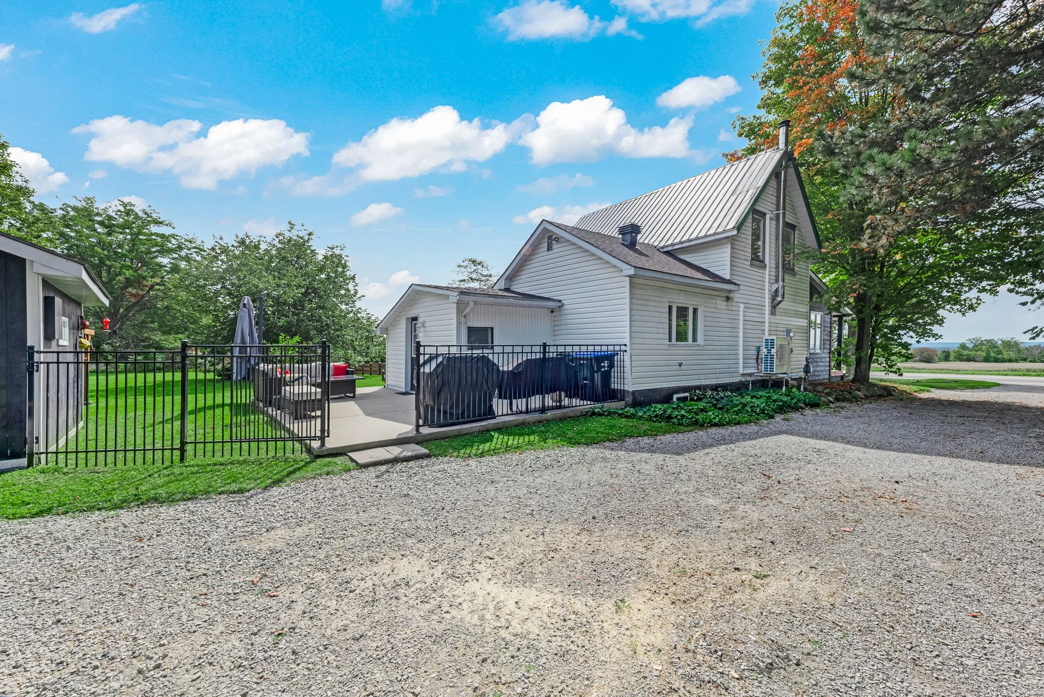 1905-George-Johnston-Road-Minesing-Web-MLS-39.jpg