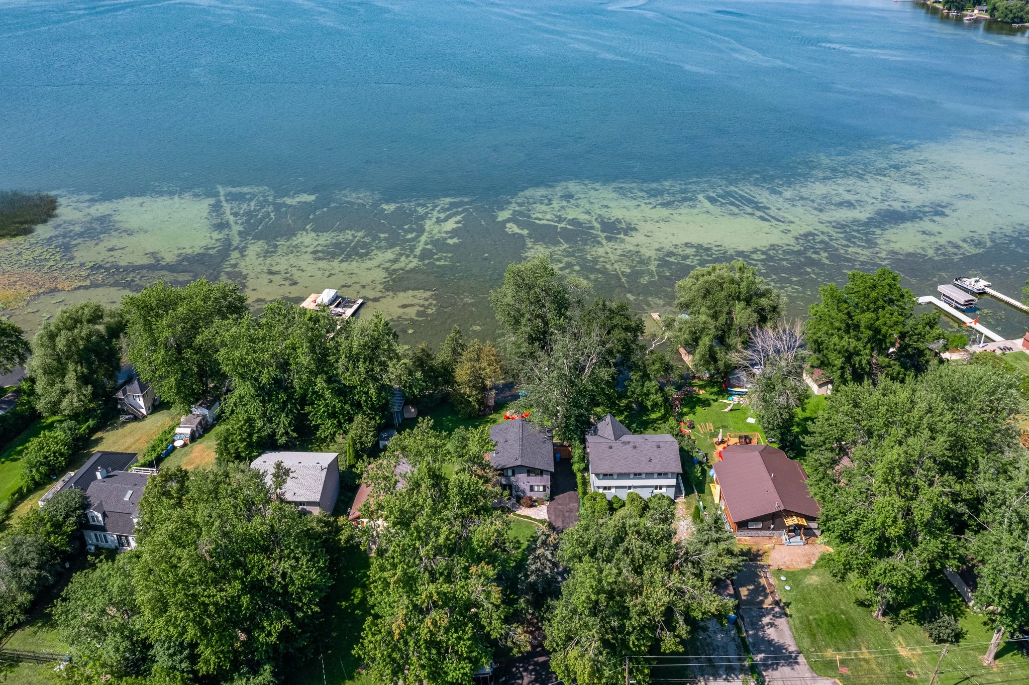 126-Moores-Beach-Road-Georgina-Web-MLS-2.jpg
