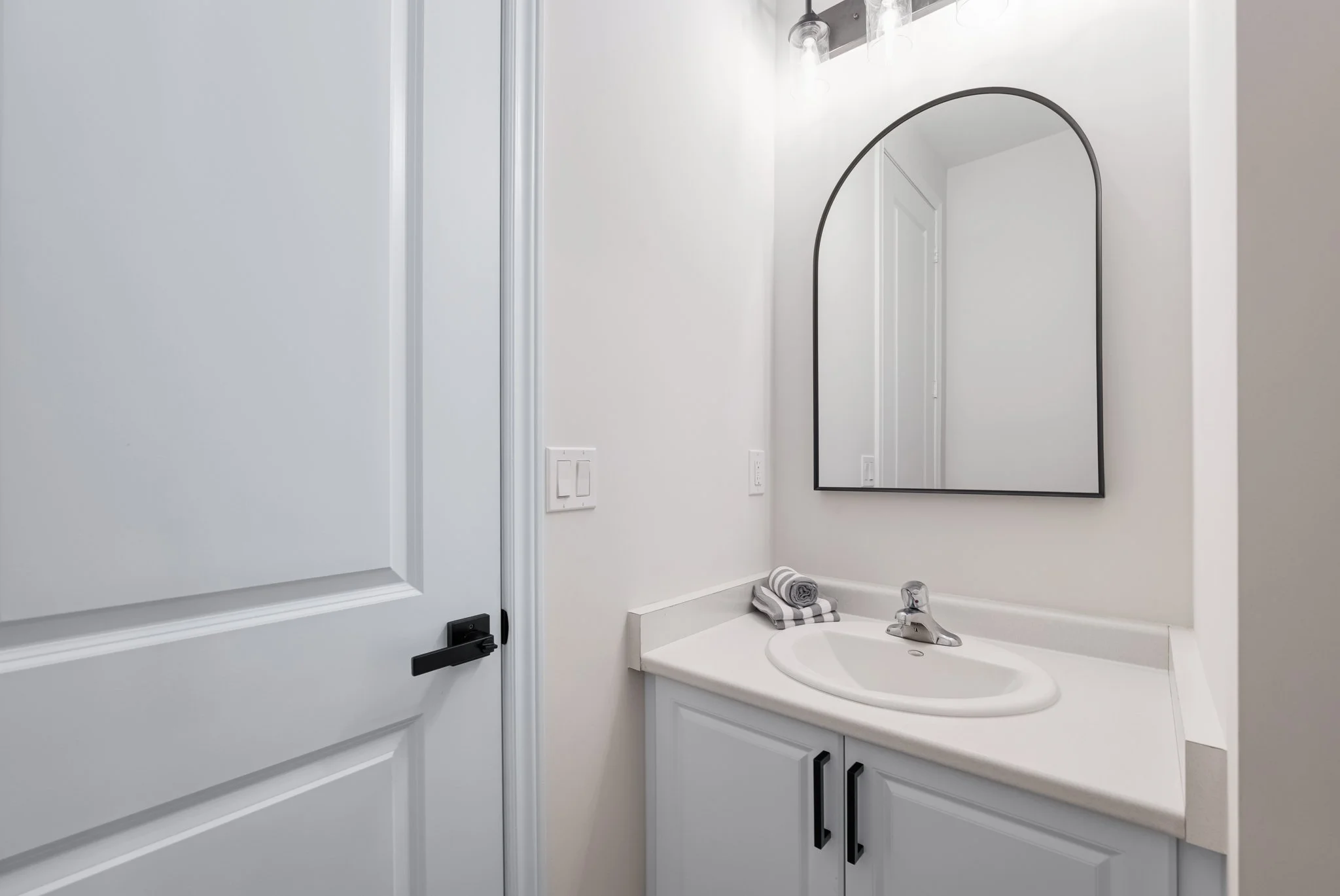 15-Ainslie-Hill-Crescent-Georgina-Web-MLS-26.jpg