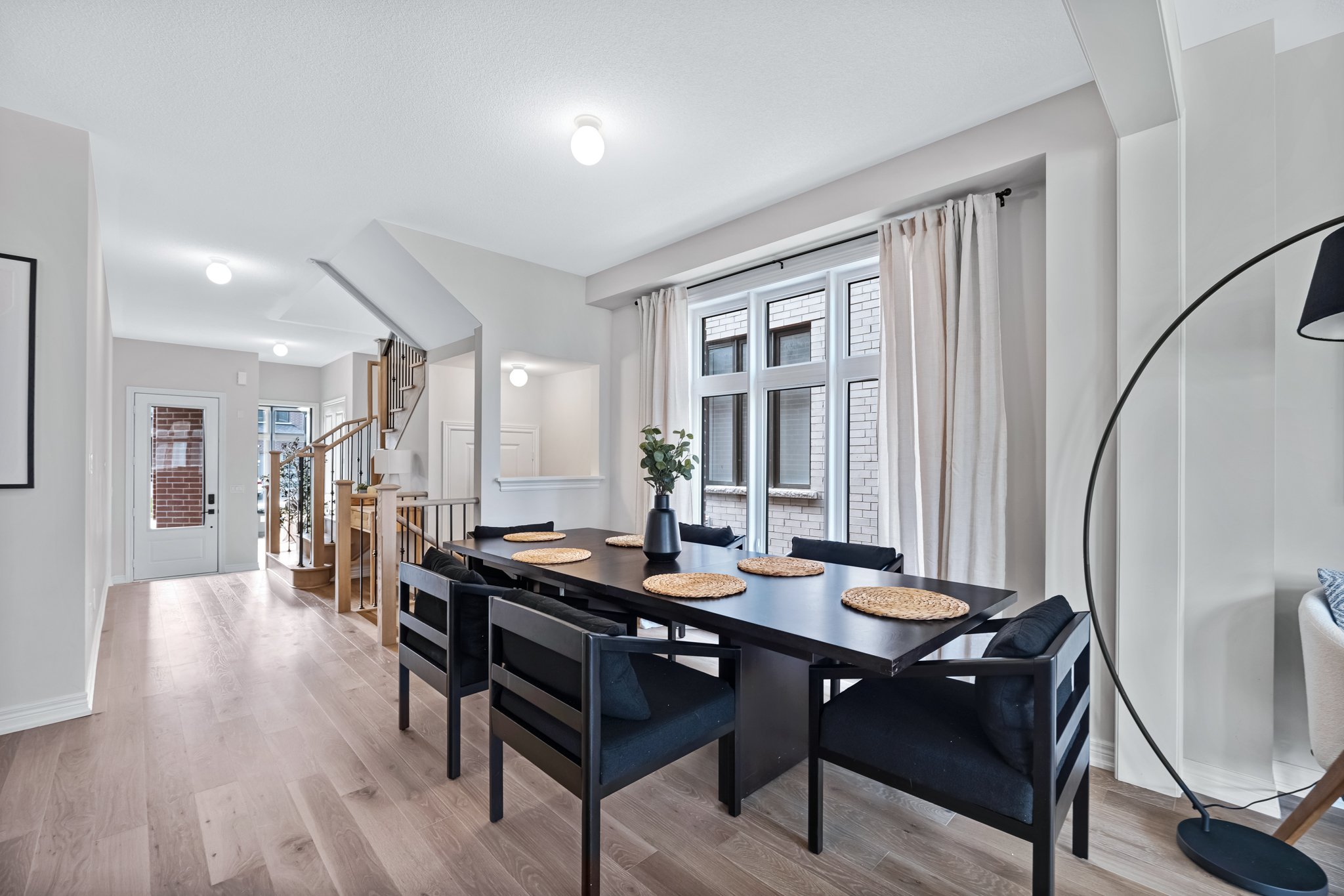 15-Ainslie-Hill-Crescent-Georgina-Web-MLS-14.jpg