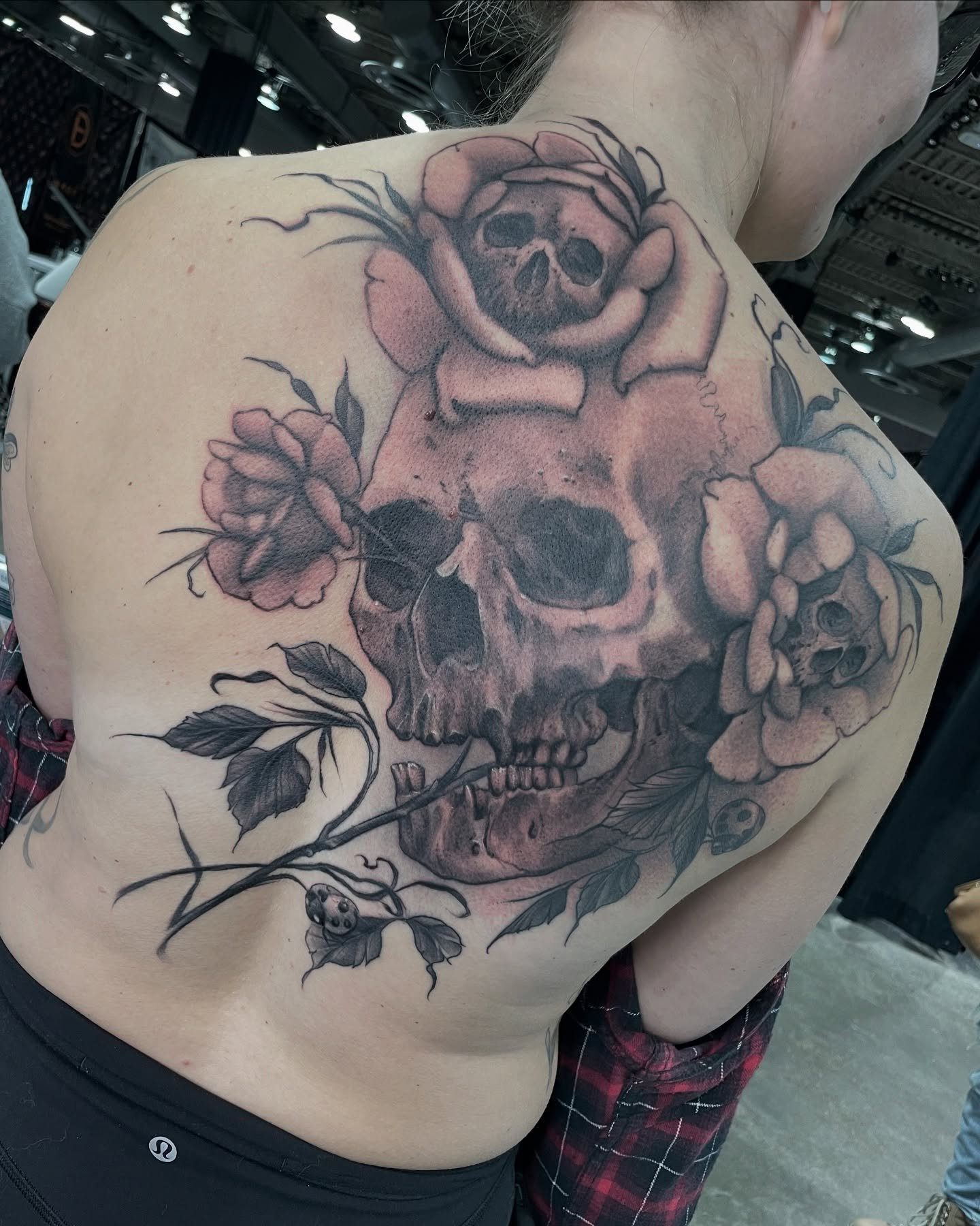 Timeless black and grey&mdash;skull and roses. 
Done in two sessions. Thanks Nikki! 
 
www.lexiraetattoo.com
. 
#blackandgreytattoo #skulltattoo #rosetattoo #realistictattoo #calgarytattooartist #yyctattoo #yycartist #tattooart #calgarysmallbusiness 
