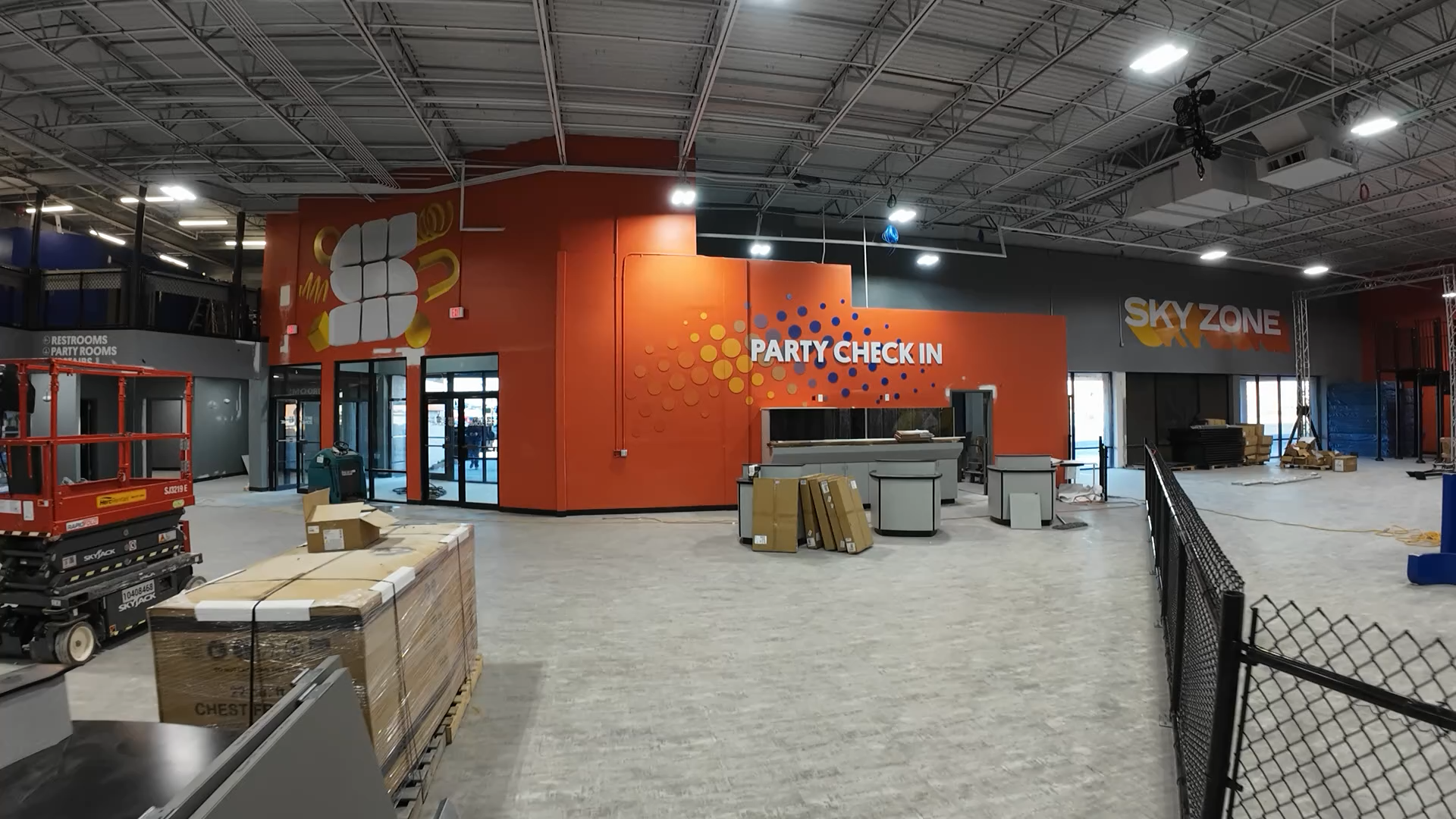 Trampoline Park: Sky Zone
