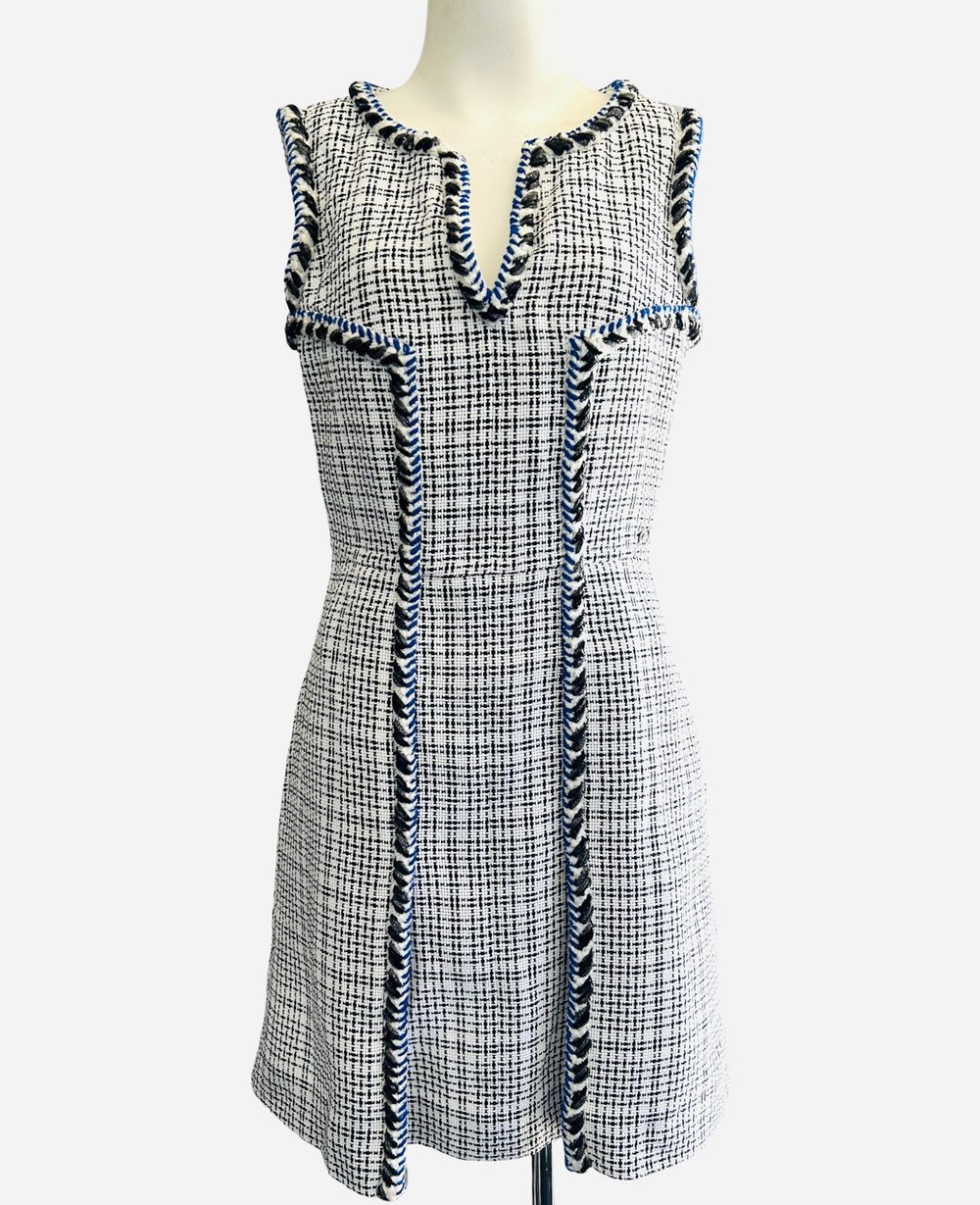 Chanel Black White Blue Tweed Sleeveless Dress with Pockets Size 40  Preowned — Socialite Auctions