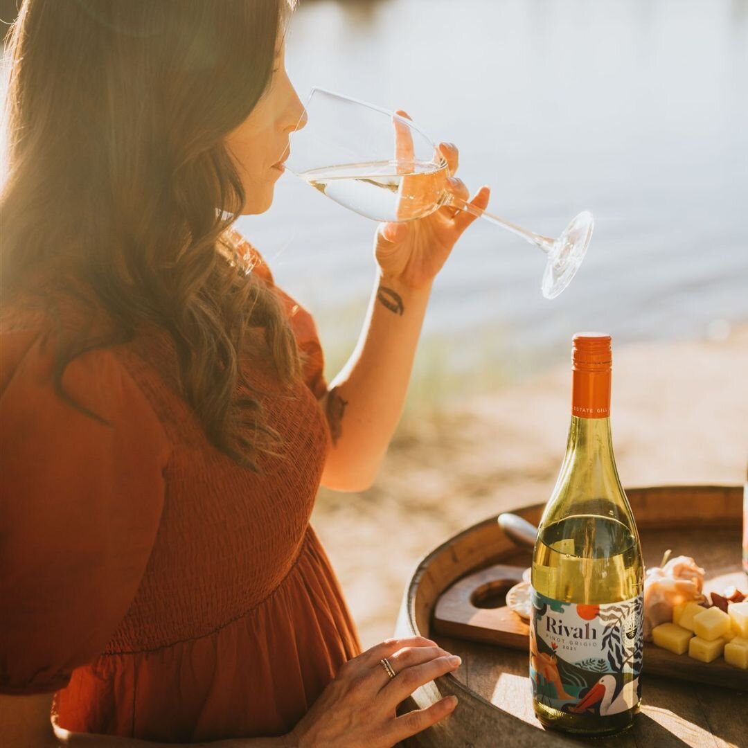 Happy International Pinot Grigio Day everyone!

Have you tried the Rivah Pinot Grigio? It&rsquo;s bursting with crisp apple, pear, and citrus flavours, making it the perfect refreshing sip for a warm spring day.

So, grab a bottle of Rivah Pinot Grig