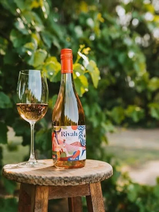 Hope all who attended the Wentworth Show enjoyed our Rivah Rose thanks to the collaboration of @mobilebarrelbar with @murraydarlingwines.

 #wentworthshow #collaboration #gillestate