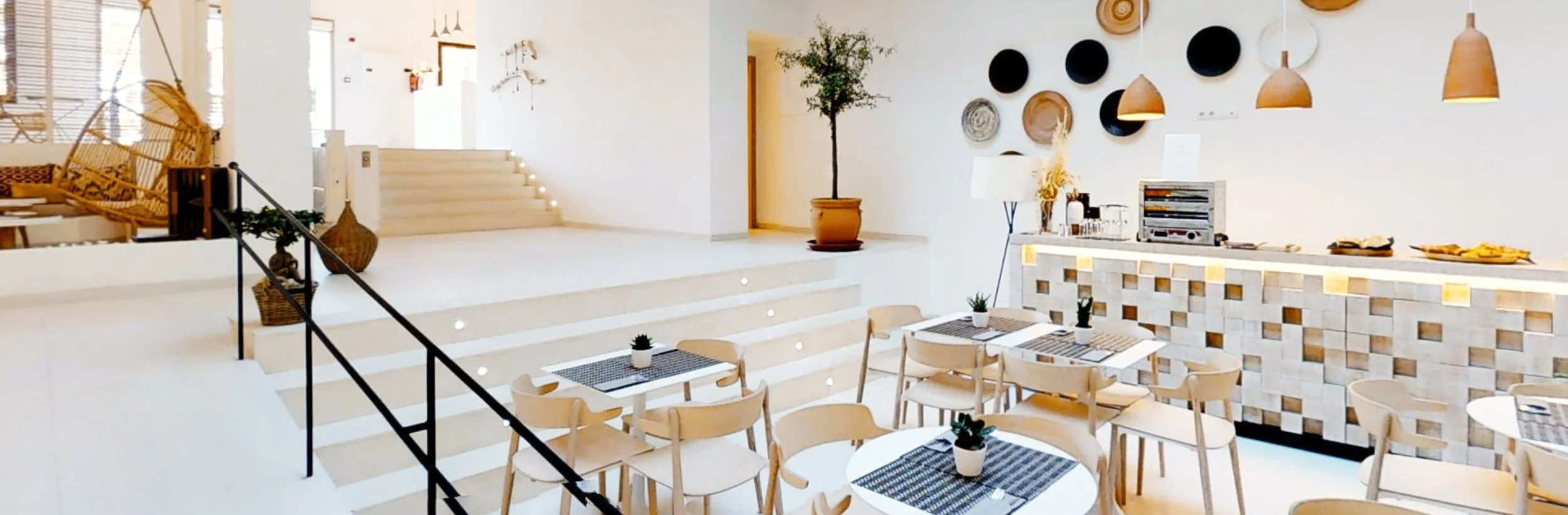 Travel hospitality hero@2x.jpg