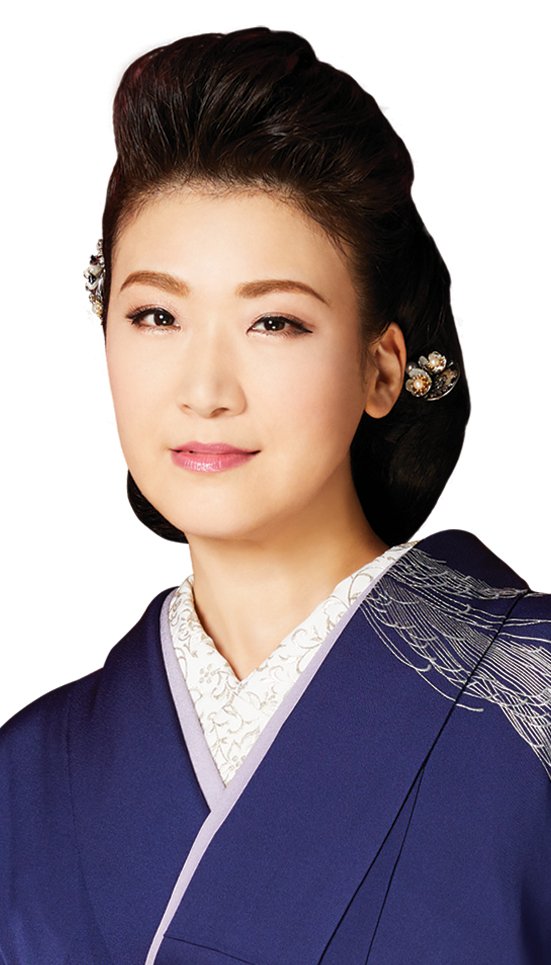 市川由紀乃