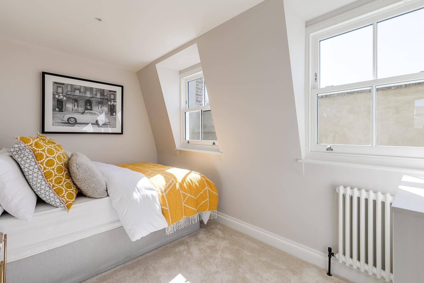 Bring the sunshine in with our premium sash windows and make the most of any space!

.⁠
.⁠
.⁠
 #projectlondon #homerenovation #interiordesign #houseextensions #maximisespace #greenkitchen #slidingdoors #summerhomestyle #nottinghillhomes #homeimprovem