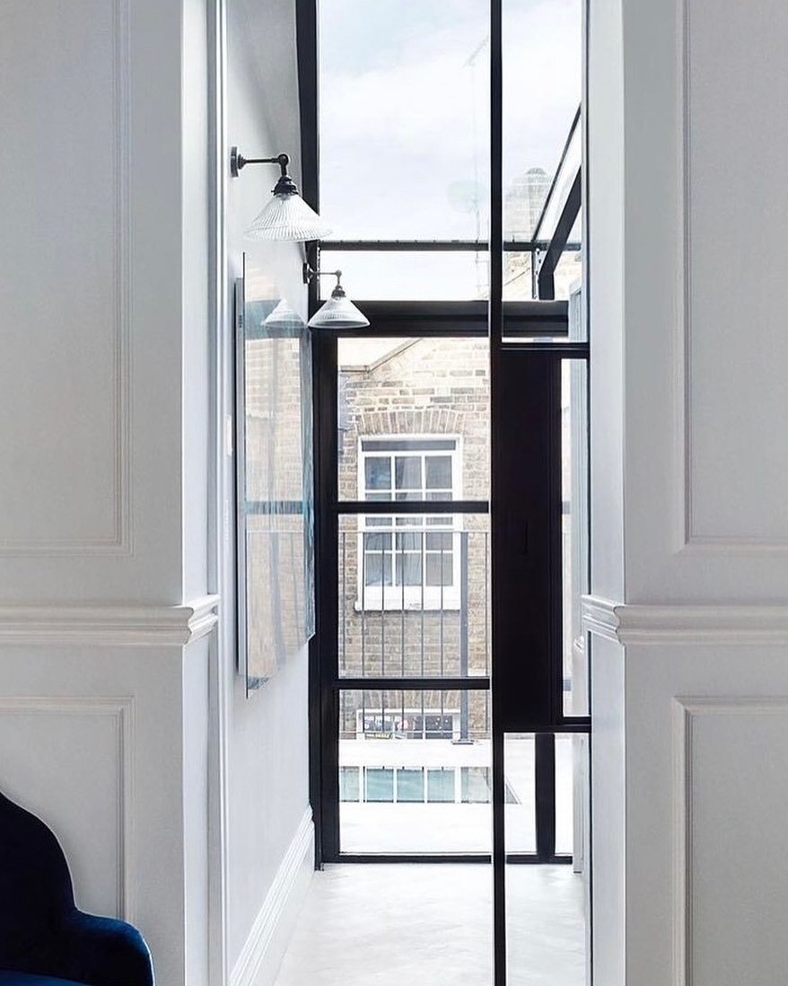 Looking for different?

Create something special with a custom glazing scheme designed to elevate any space

These pocket doors lead you to the concealed home office, which doubles up as a walkway to the sunny roof terrace!

.⁠
.⁠
.⁠
 #projectlondon 
