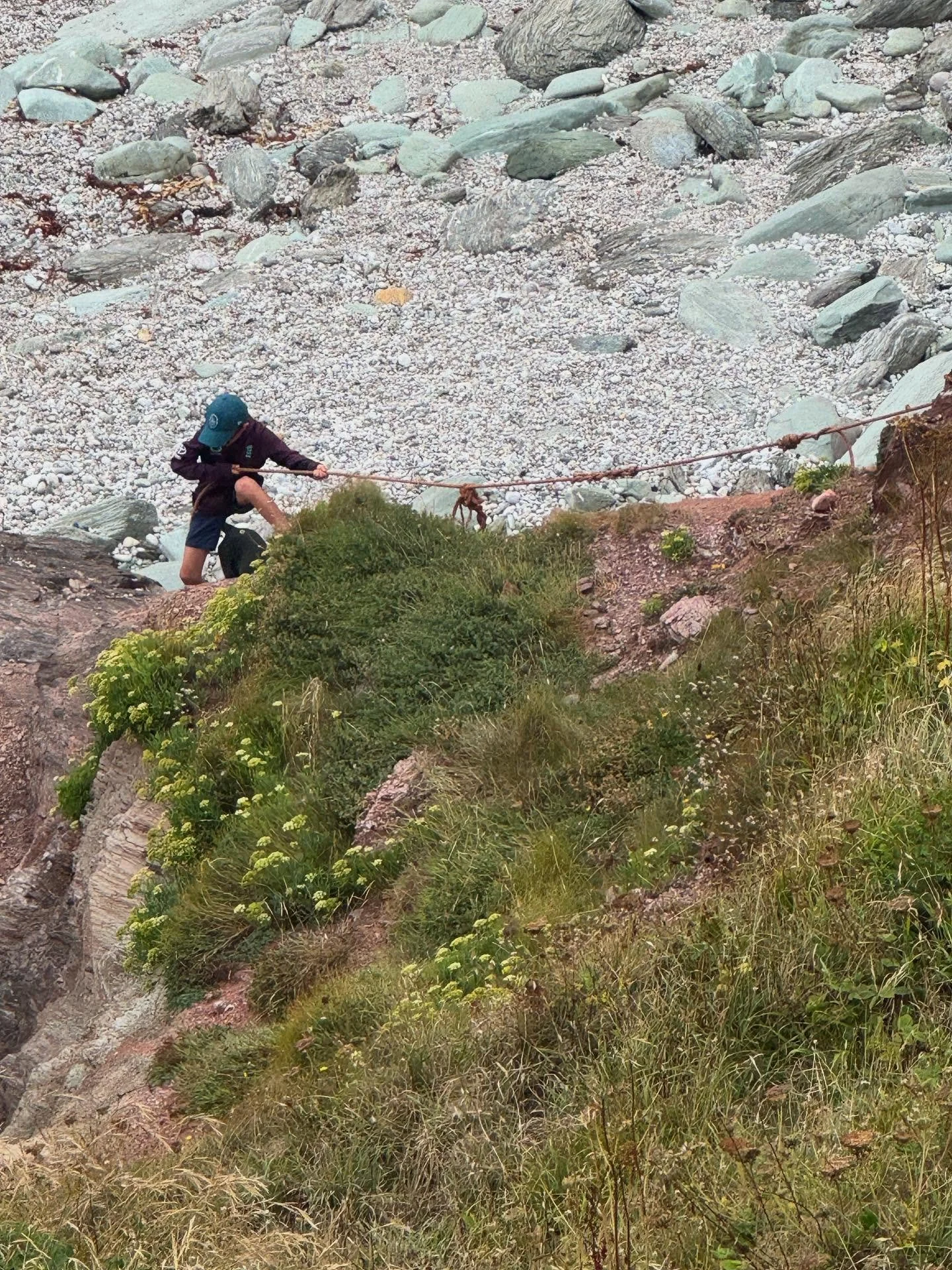 A beach trip. I do not like the last part of the descent, hanging onto the rope, but it&rsquo;s a lovely beach. 

#devonbeaches
#grannystuff
#cliffpaths