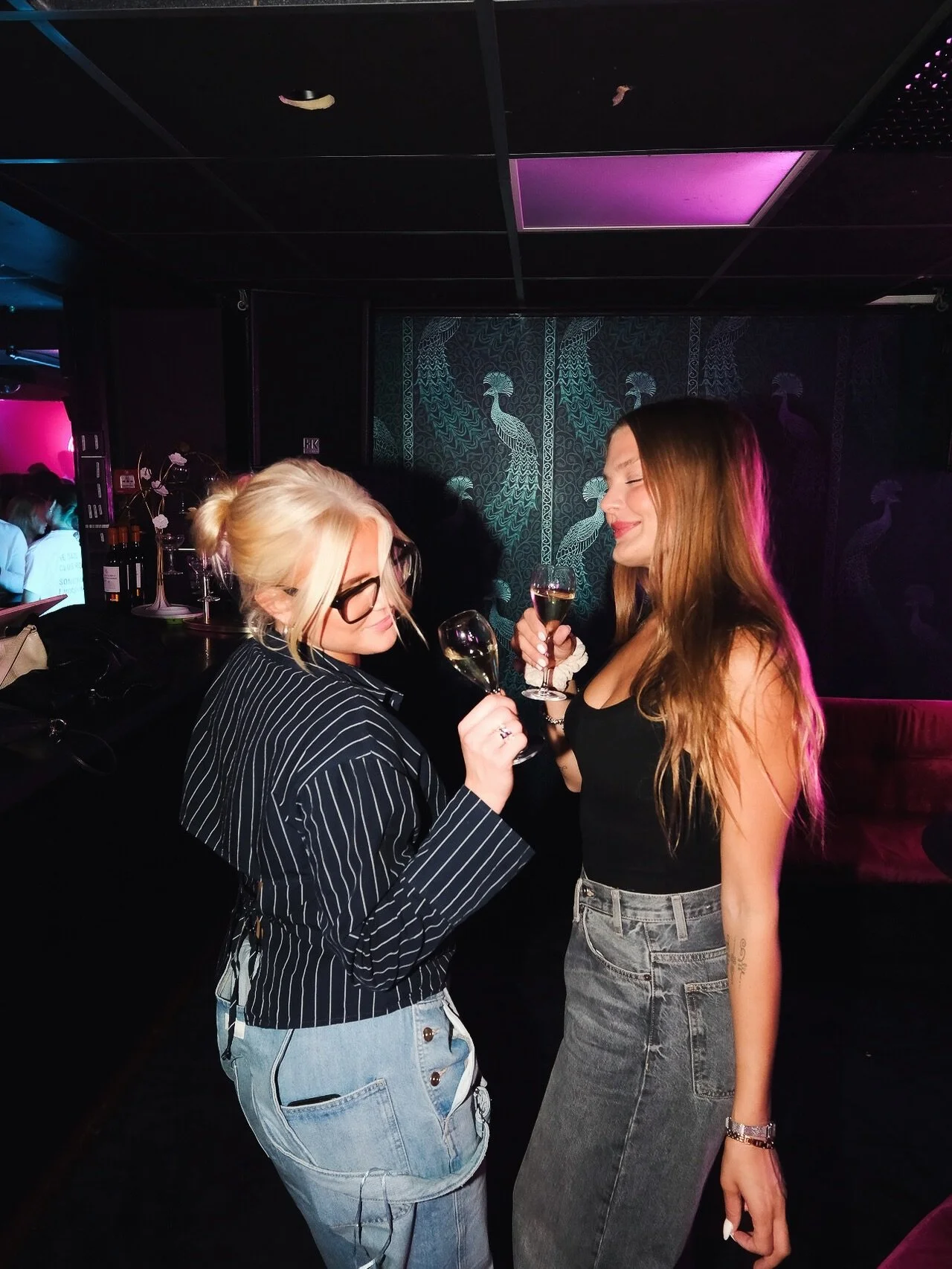 Vi laddar upp inf&ouml;r f&ouml;r &aring;rets f&ouml;rsta&hellip; L&Ouml;NEHELG!!! 🫦

VIP-bord? Boka via l&auml;nken i bio 💖