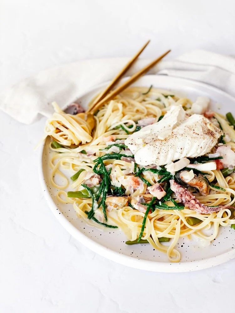 Pasta met kabeljauw, zeevruchten en zeekraal
