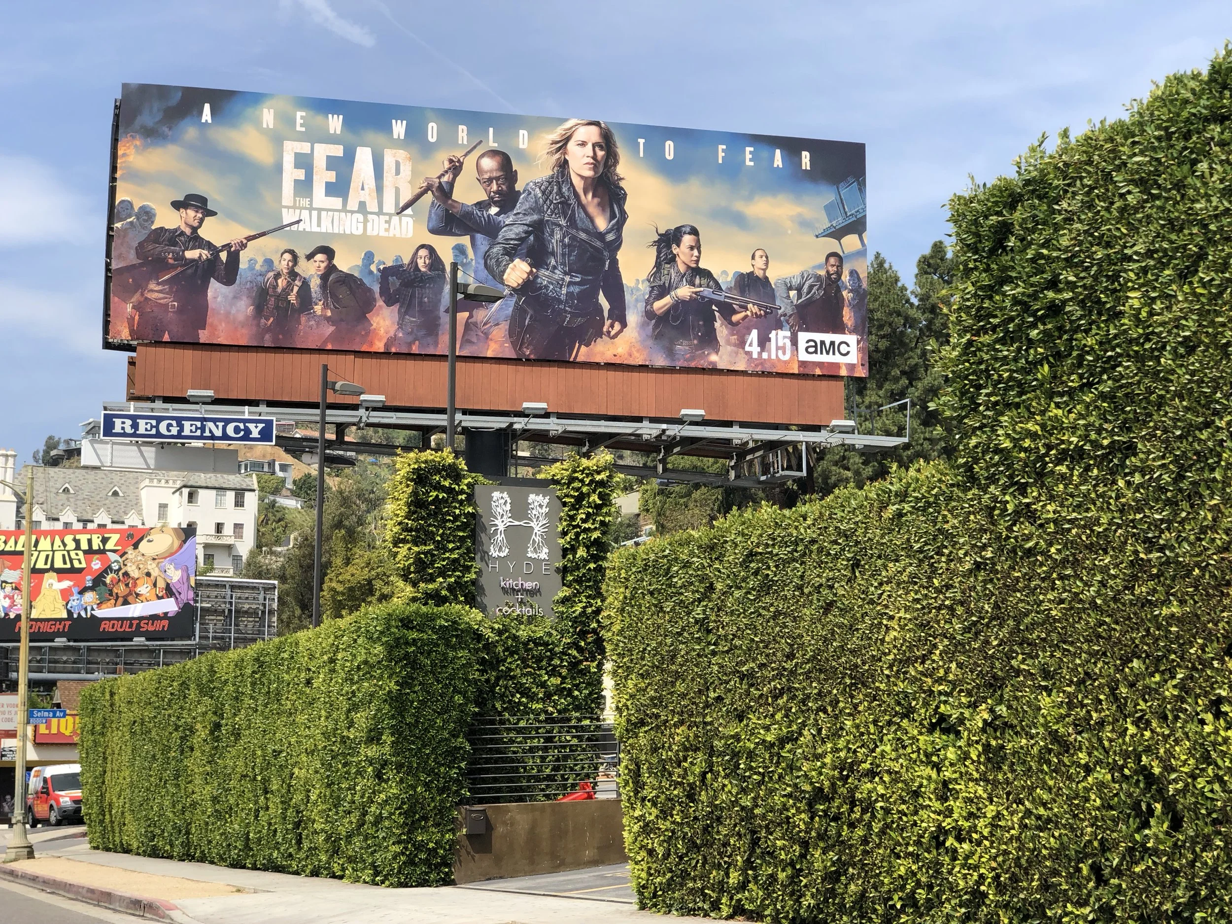 amc-fear-the-walking-dead-group-banner-.jpg