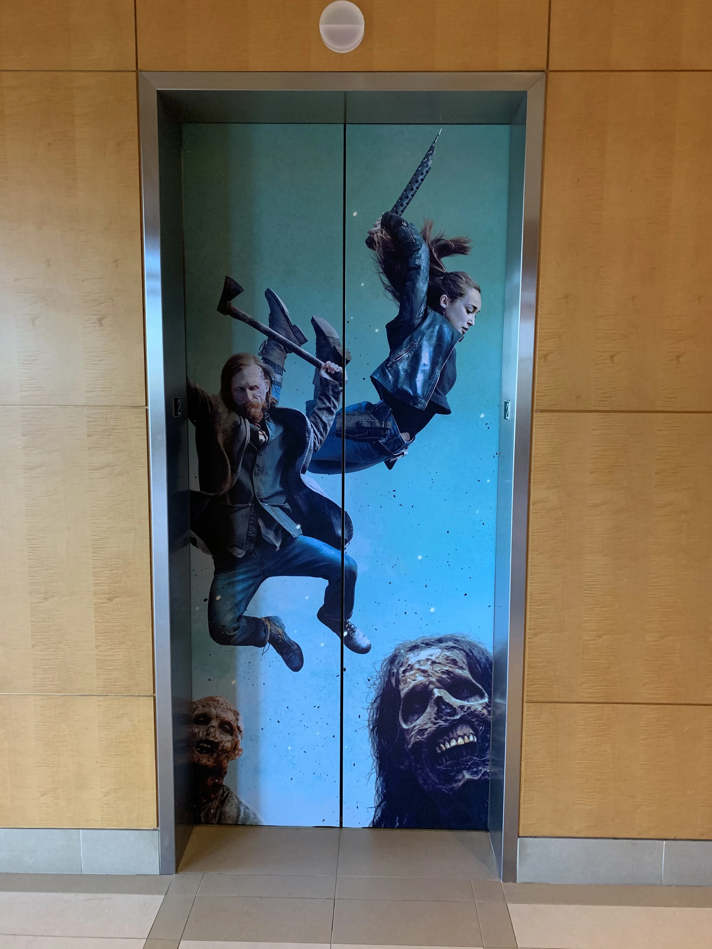 amc-fear-the-walking-dead-jump-elevator.jpg