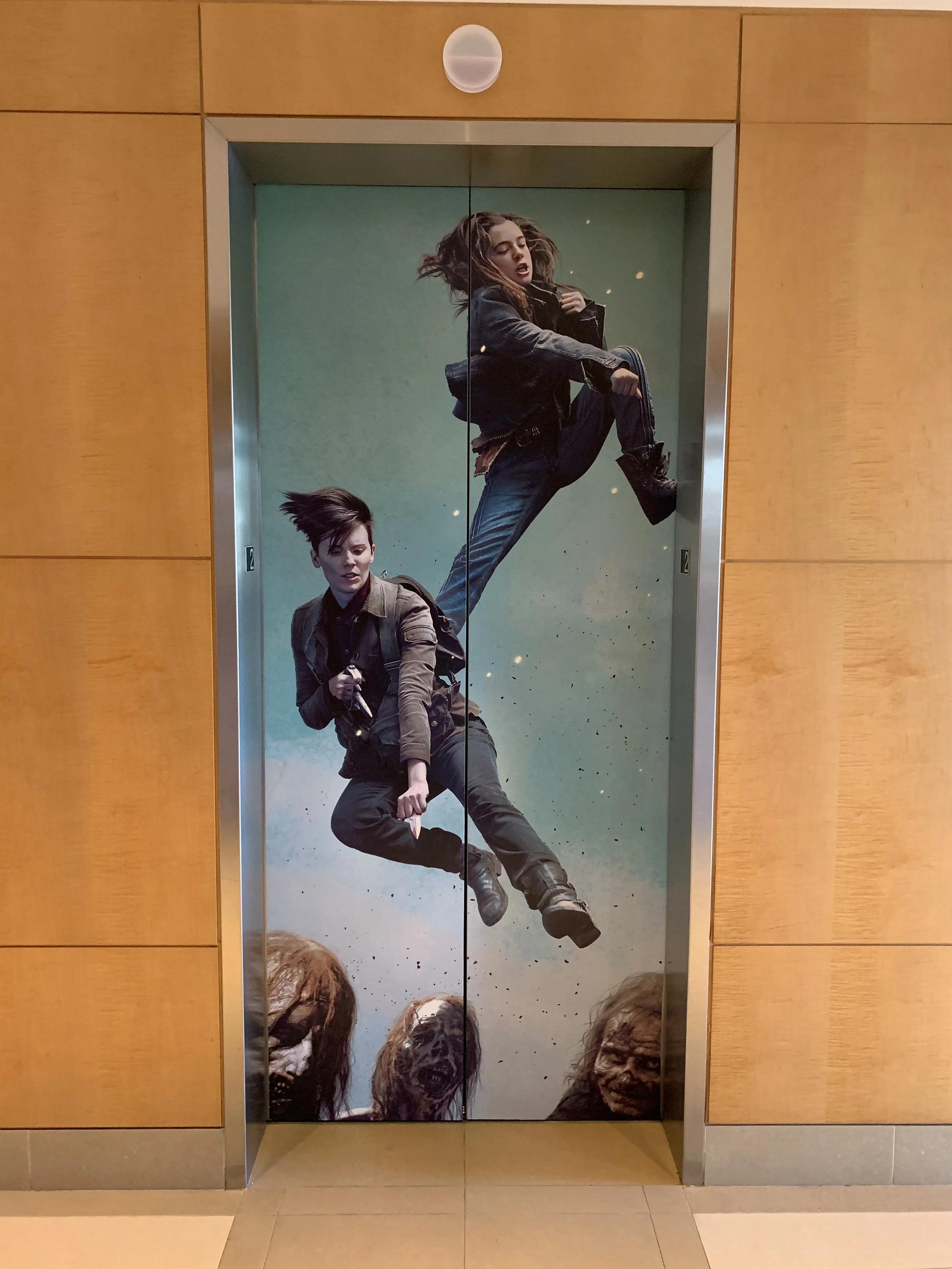 amc-fear-the-walking-dead-jumps-walkers-elevator.jpg