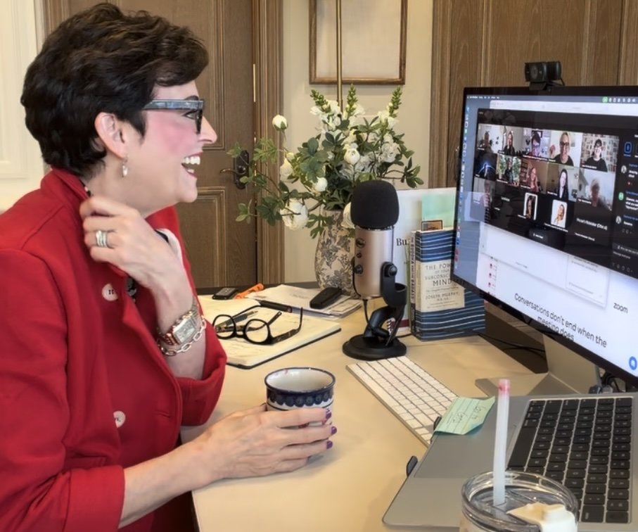 &nbsp;How to Get Coaching Clients Without Social Media:                       7 Free Ways That Actually Work