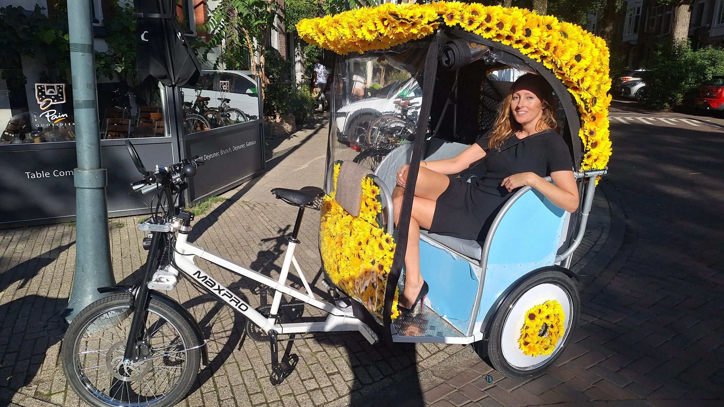 fietstaxi-biketaxi-rickshaw-pedicab
