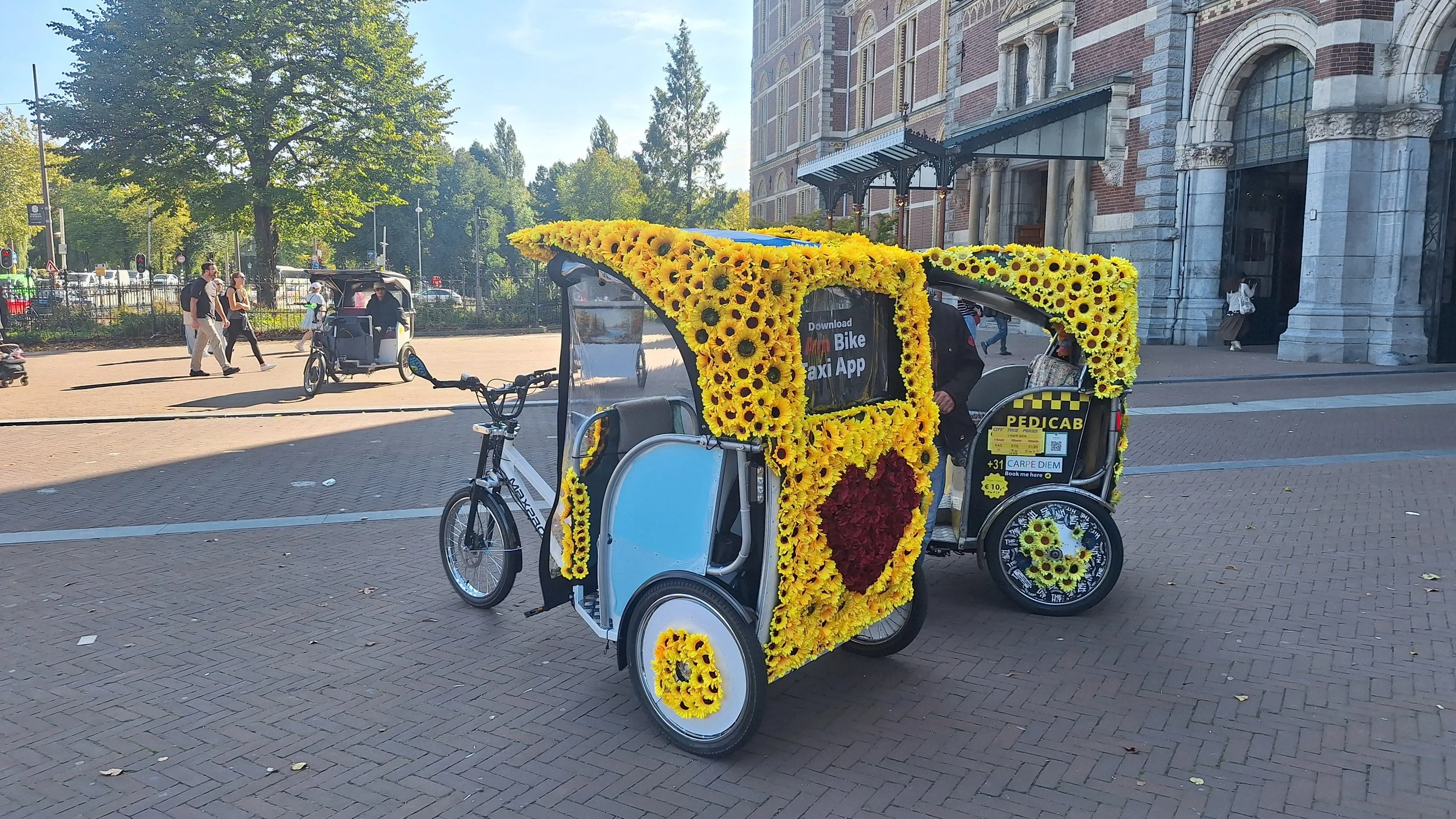 fietstaxi-biketaxi-rickshaw-pedicab