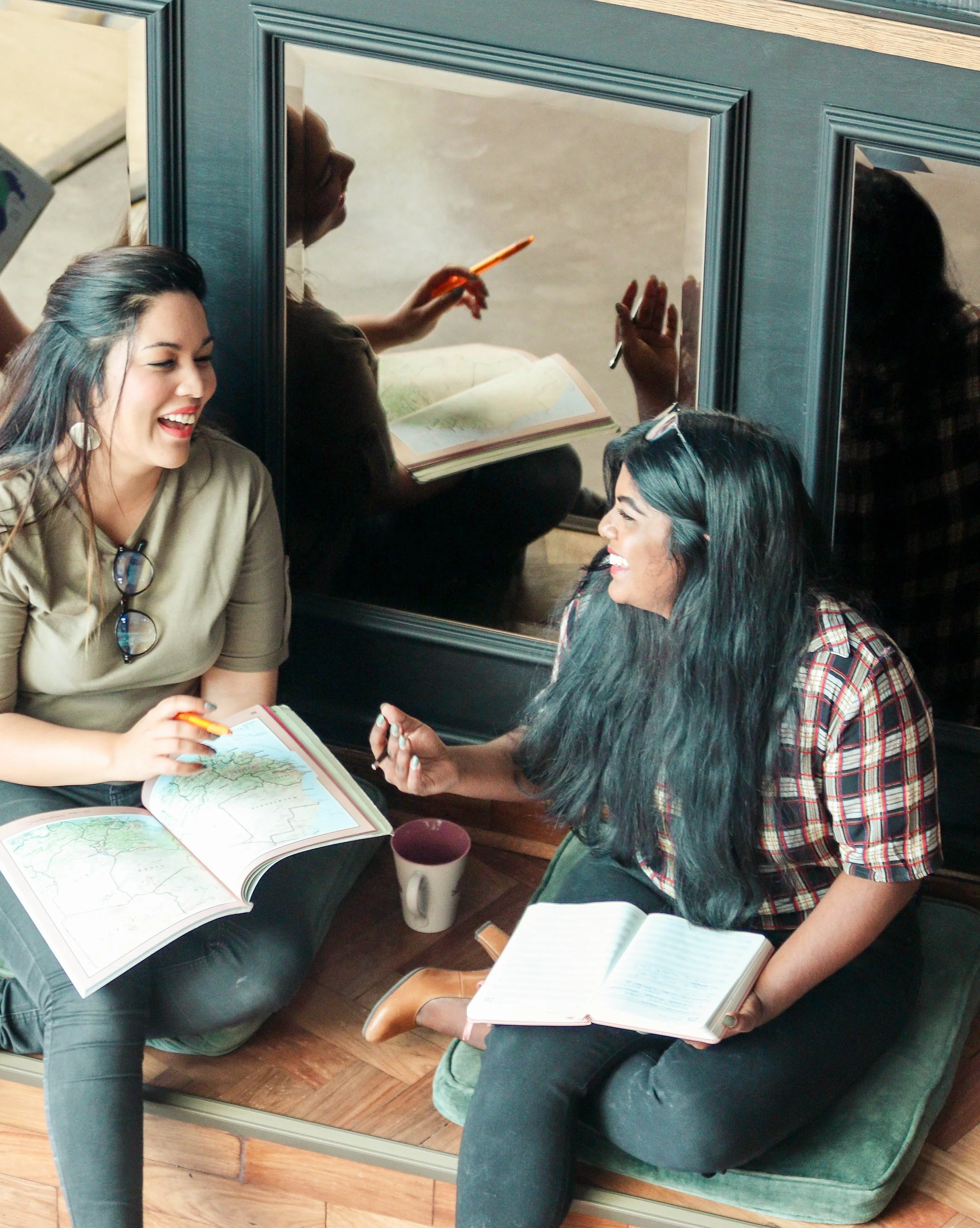 The Sisterhood Success Club on building a community &amp; showing up online