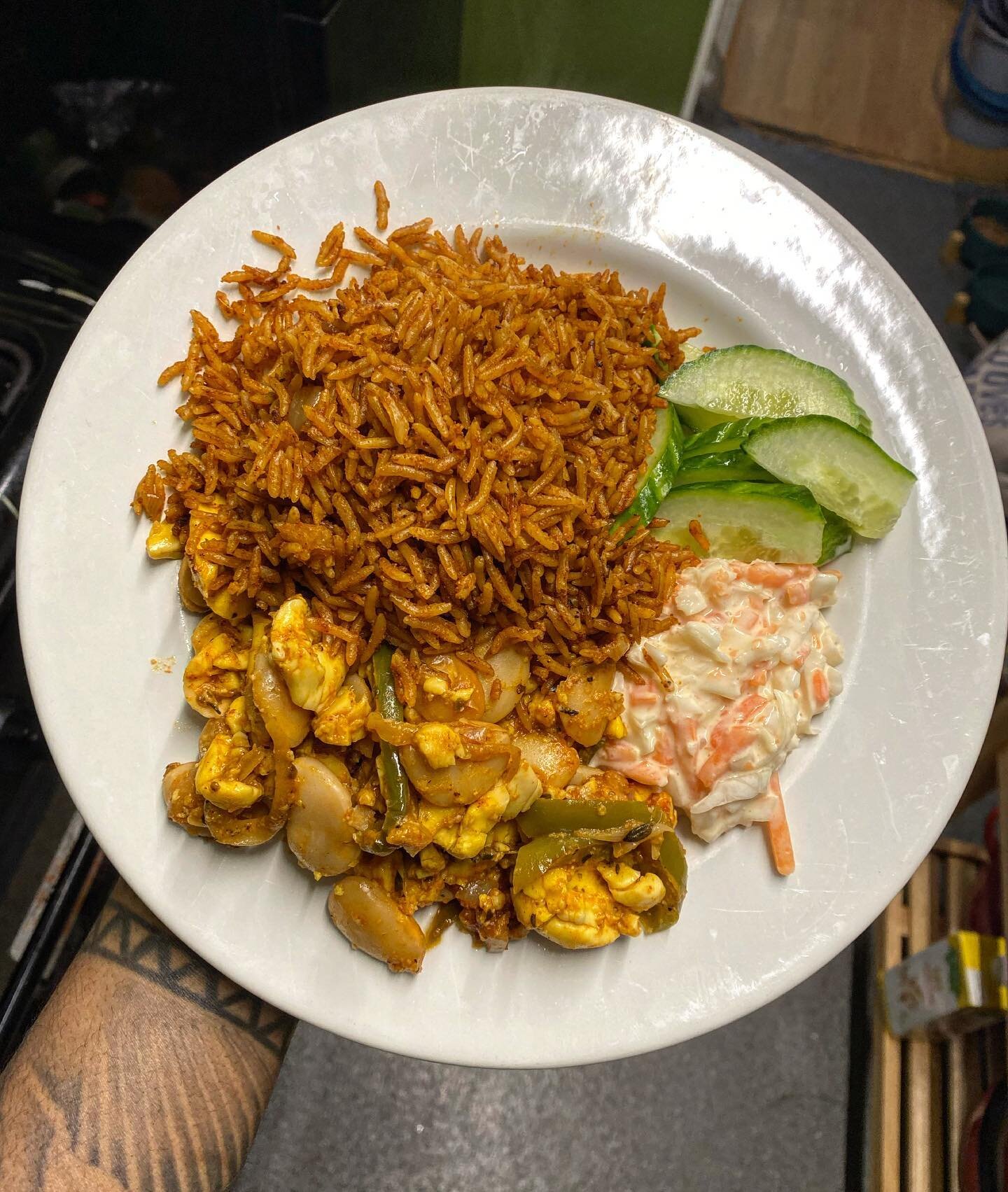This meal right here 🥹🥹
💚Jollof Rice
💚Ackee and Butter beans
💚Coleslaw @sainsburys 
💚Cucumber
Everyone time I make a pot of Jollof rice I smile with pride. Who remembers the days when I would be on here asking for help? It just never came out r