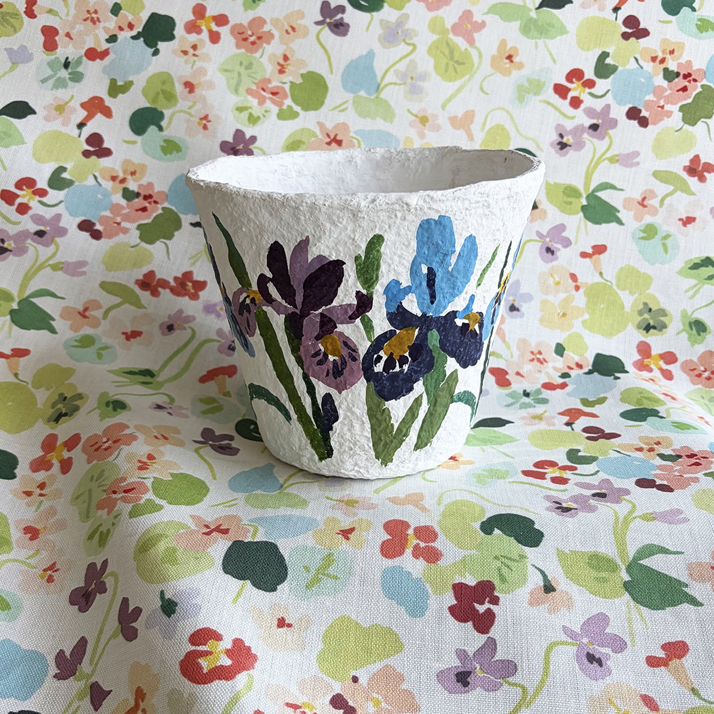 cachepot_iris1.jpg