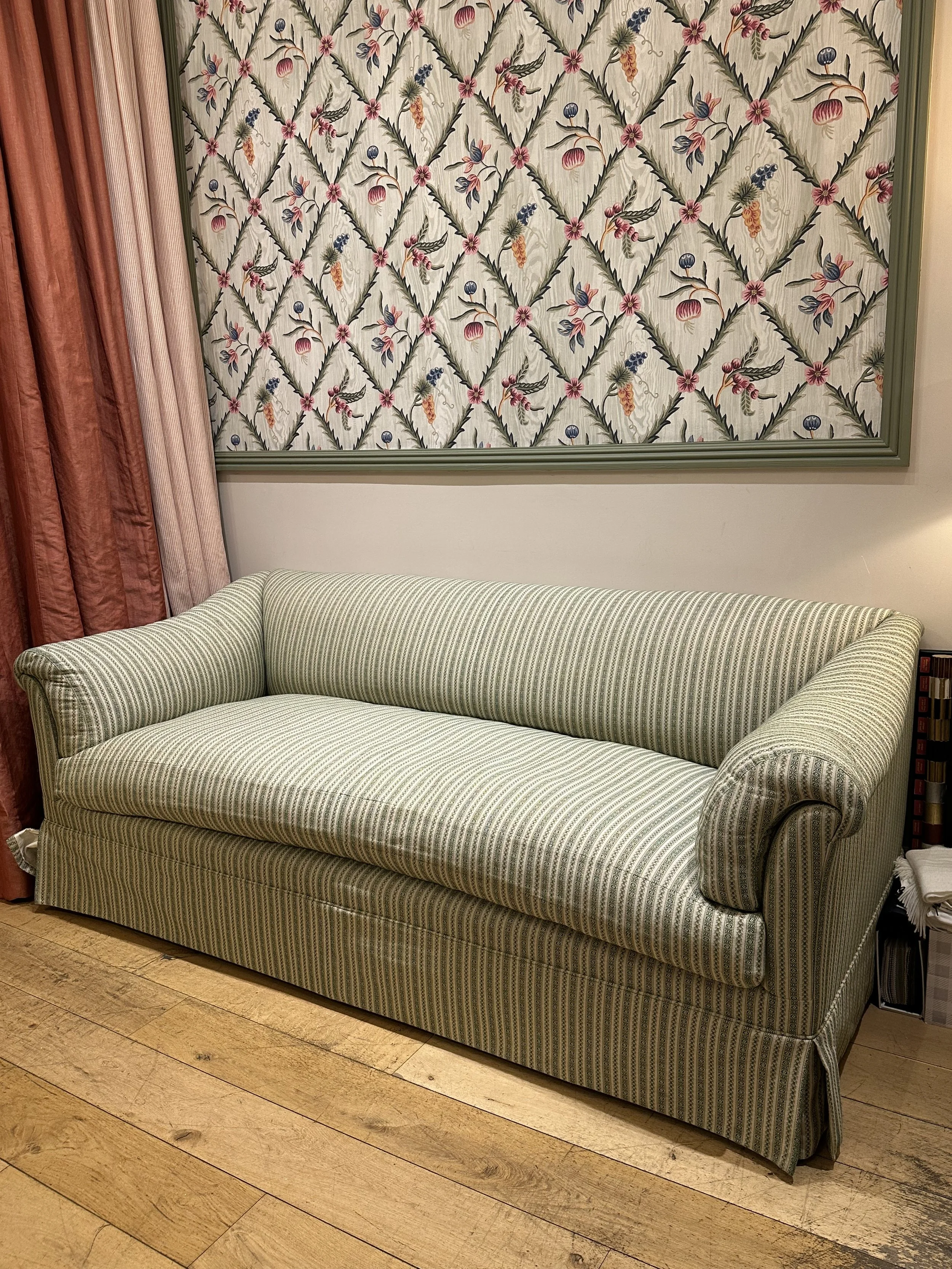 Portalington Sofa 04.jpg