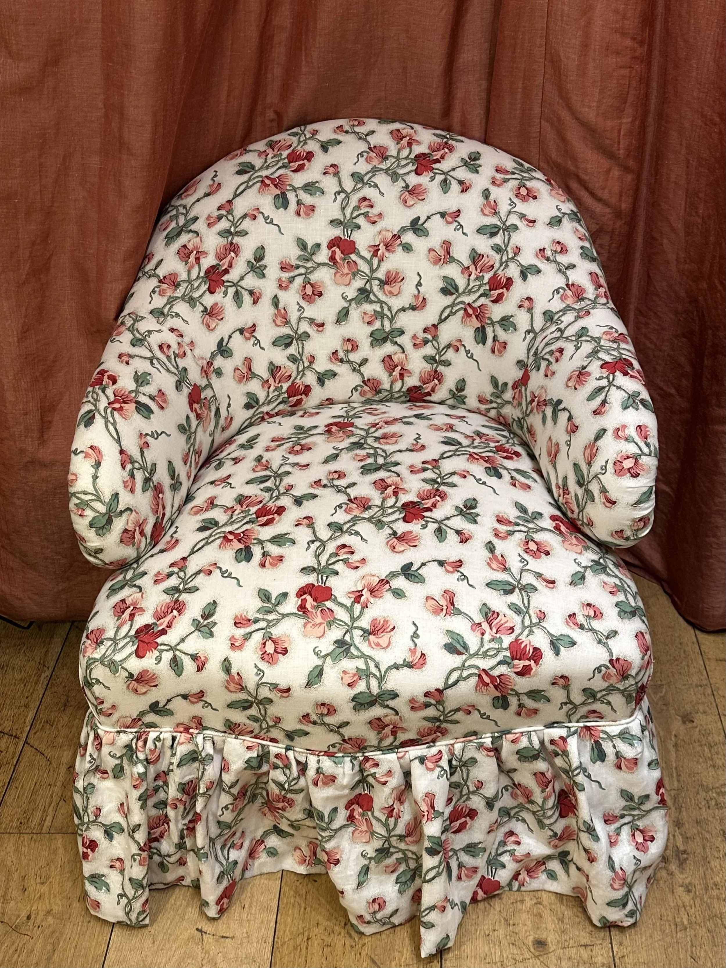 Slipper Chair 03.jpg