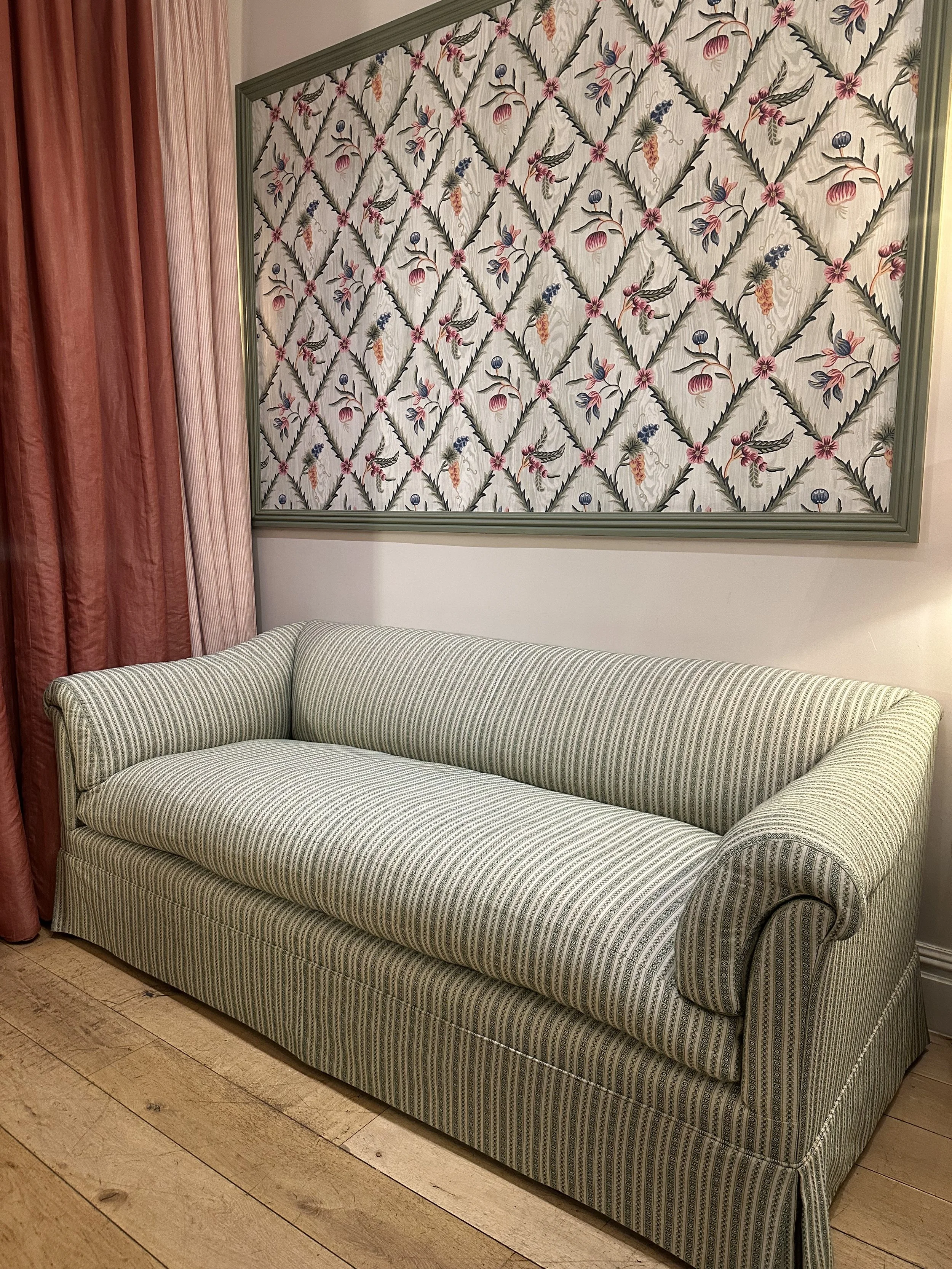 Portalington Sofa 09.jpg