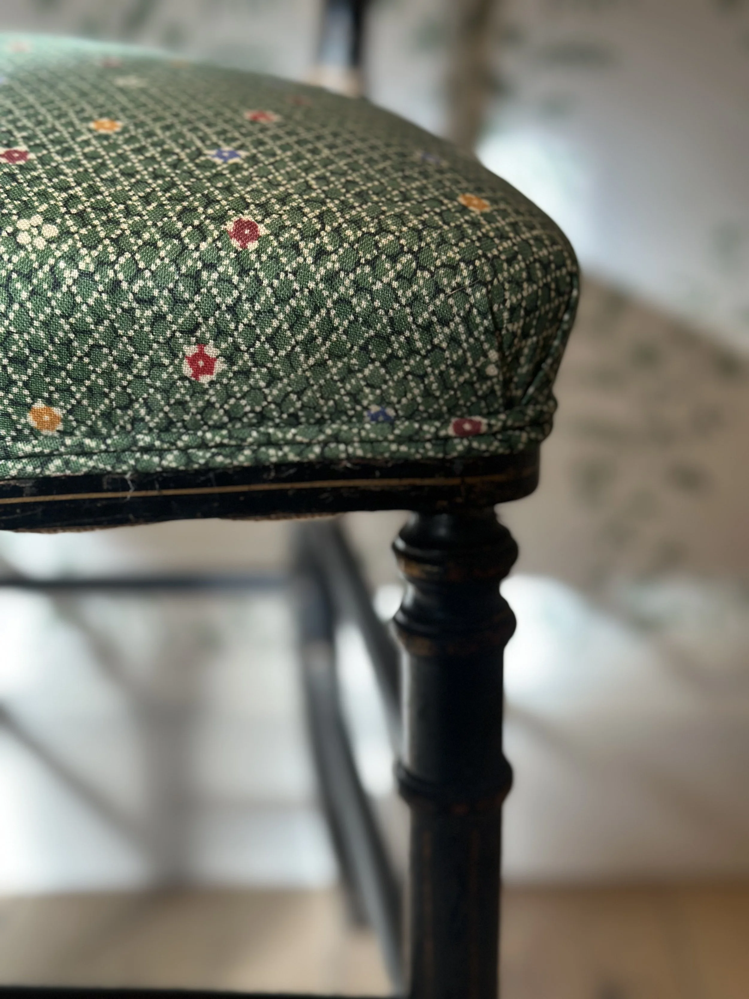 Pair of Chairs 12.jpg