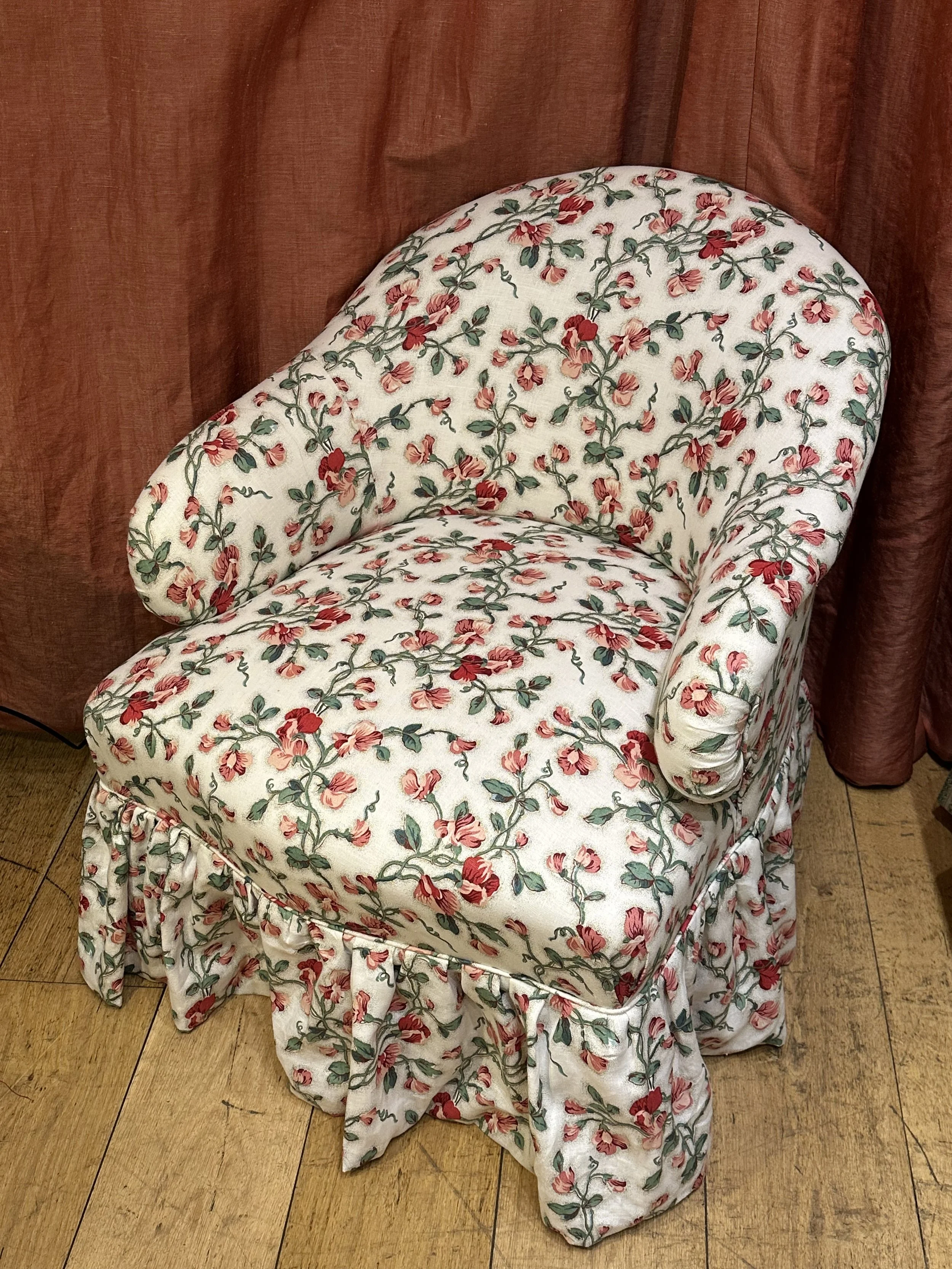 Slipper Chair 02.jpg
