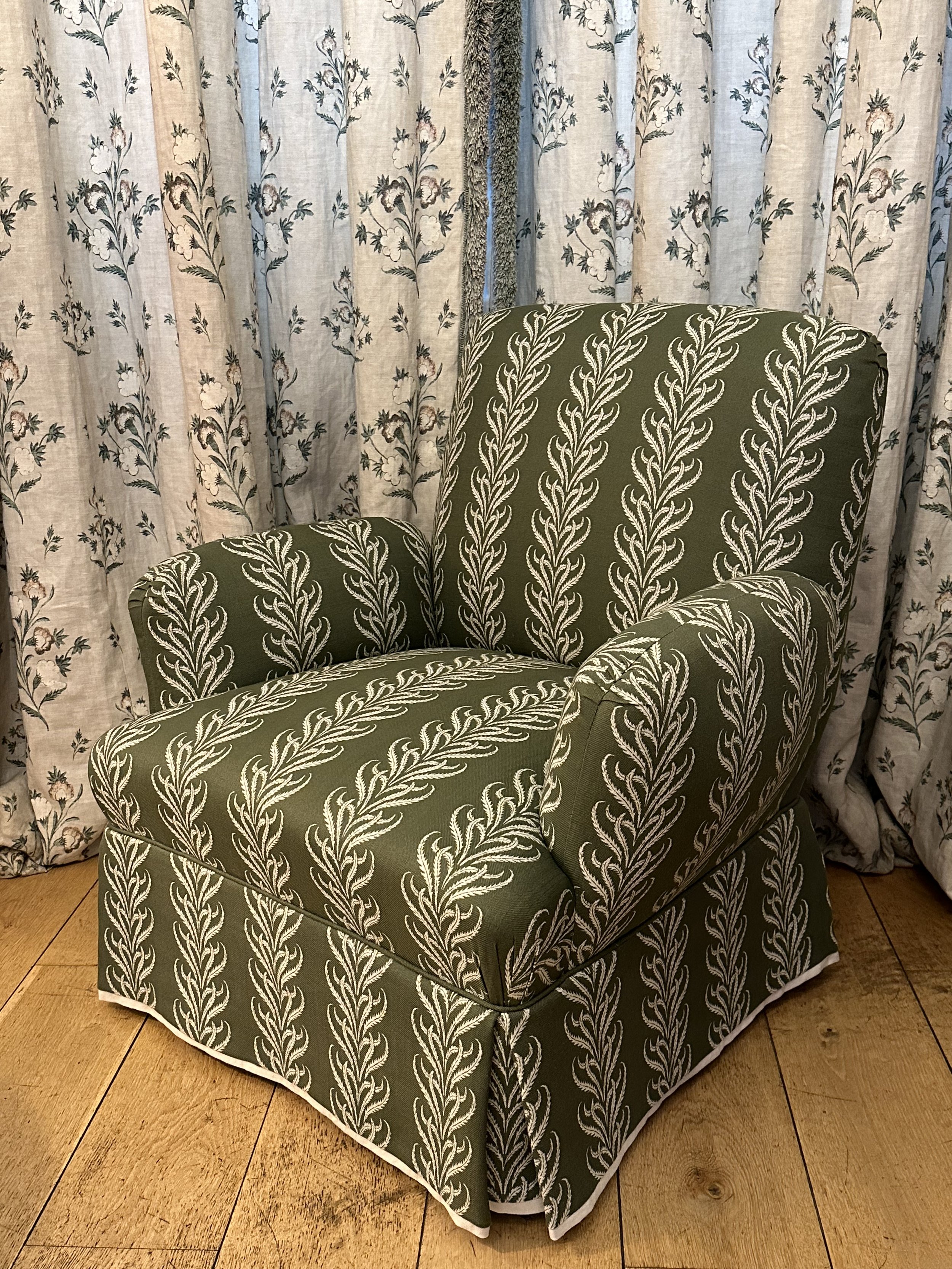 Cinny Armchair 03.jpg