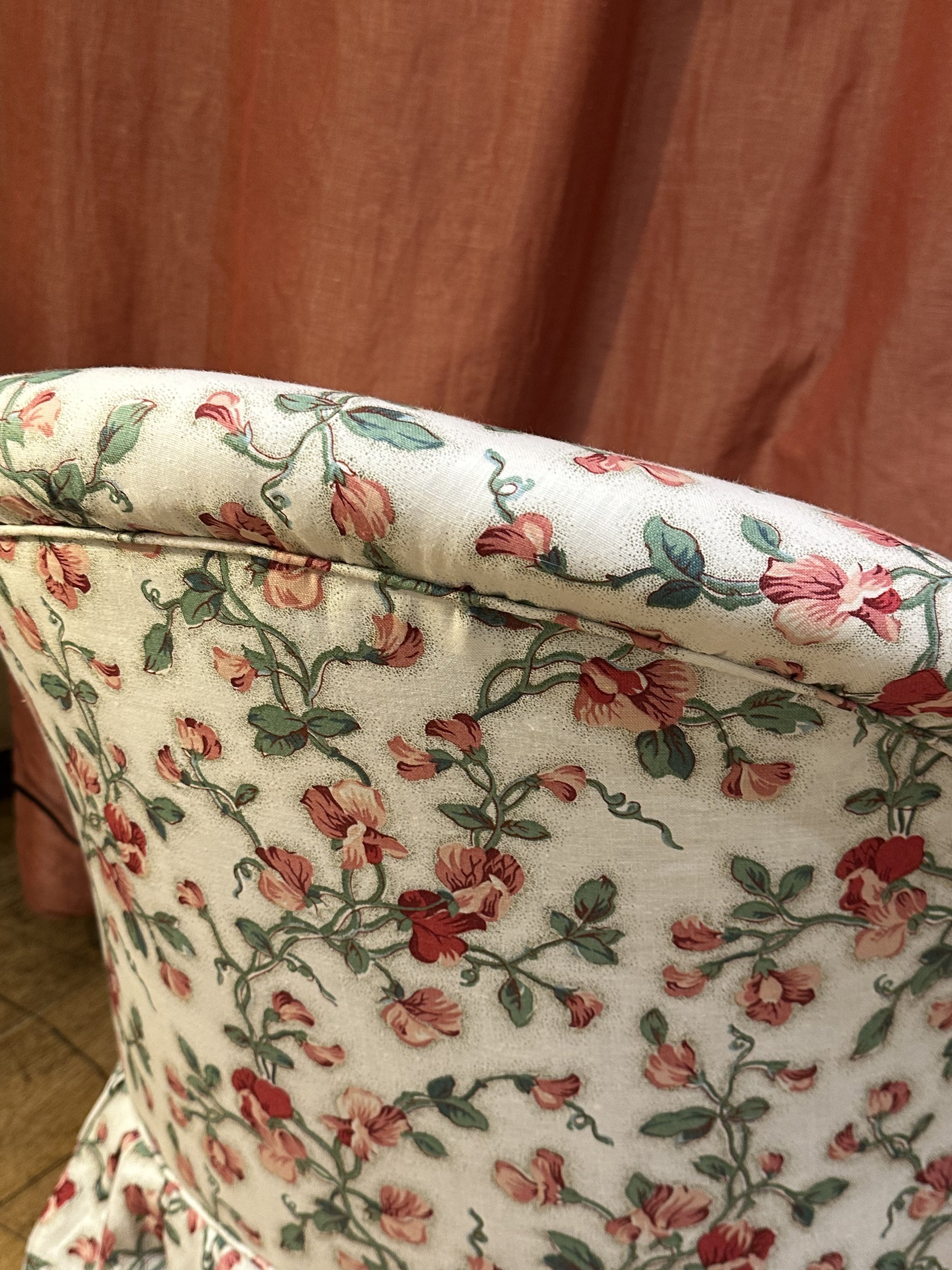 Slipper Chair 06.jpg