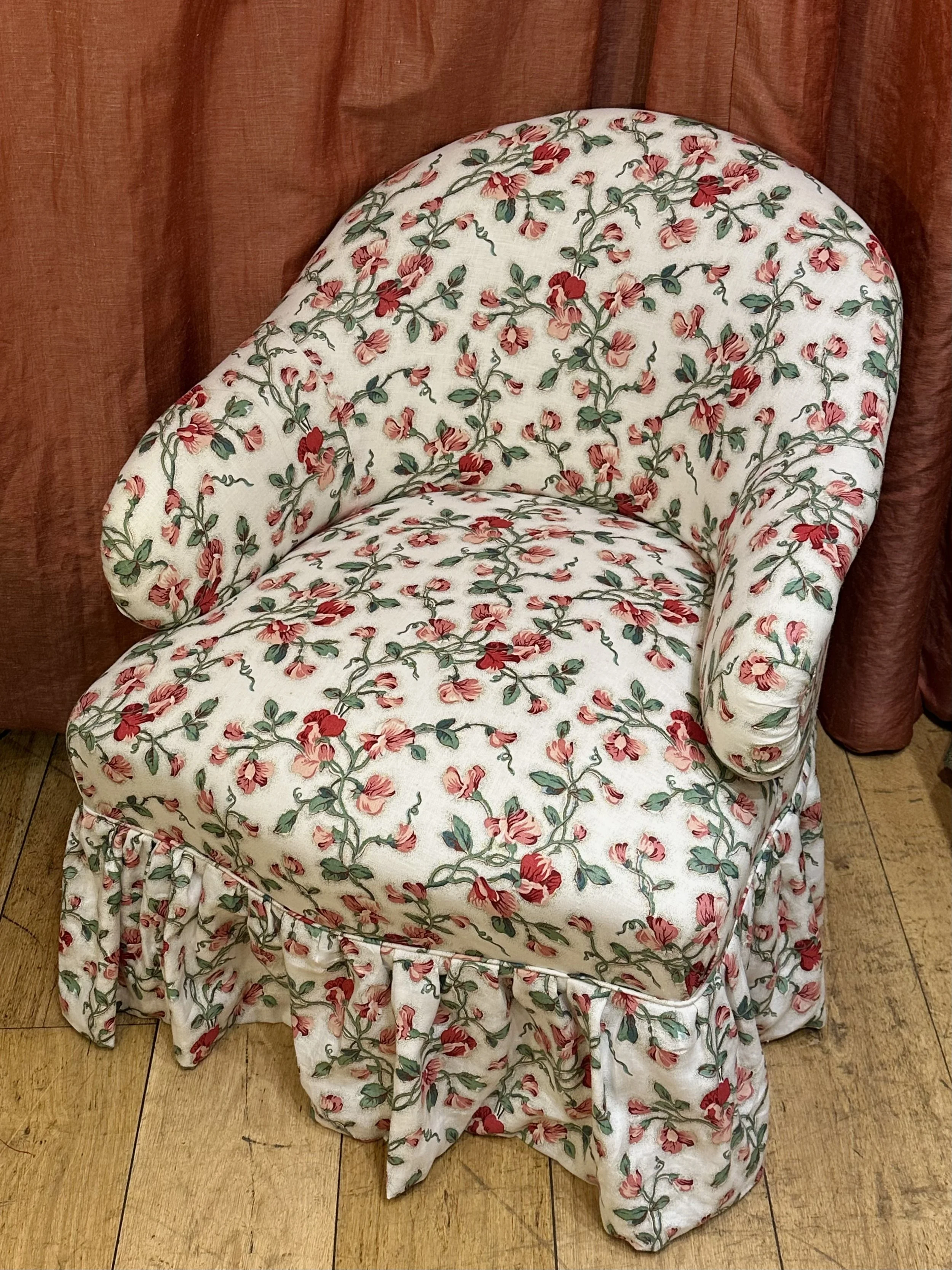 Slipper Chair Primary Image 01.jpg